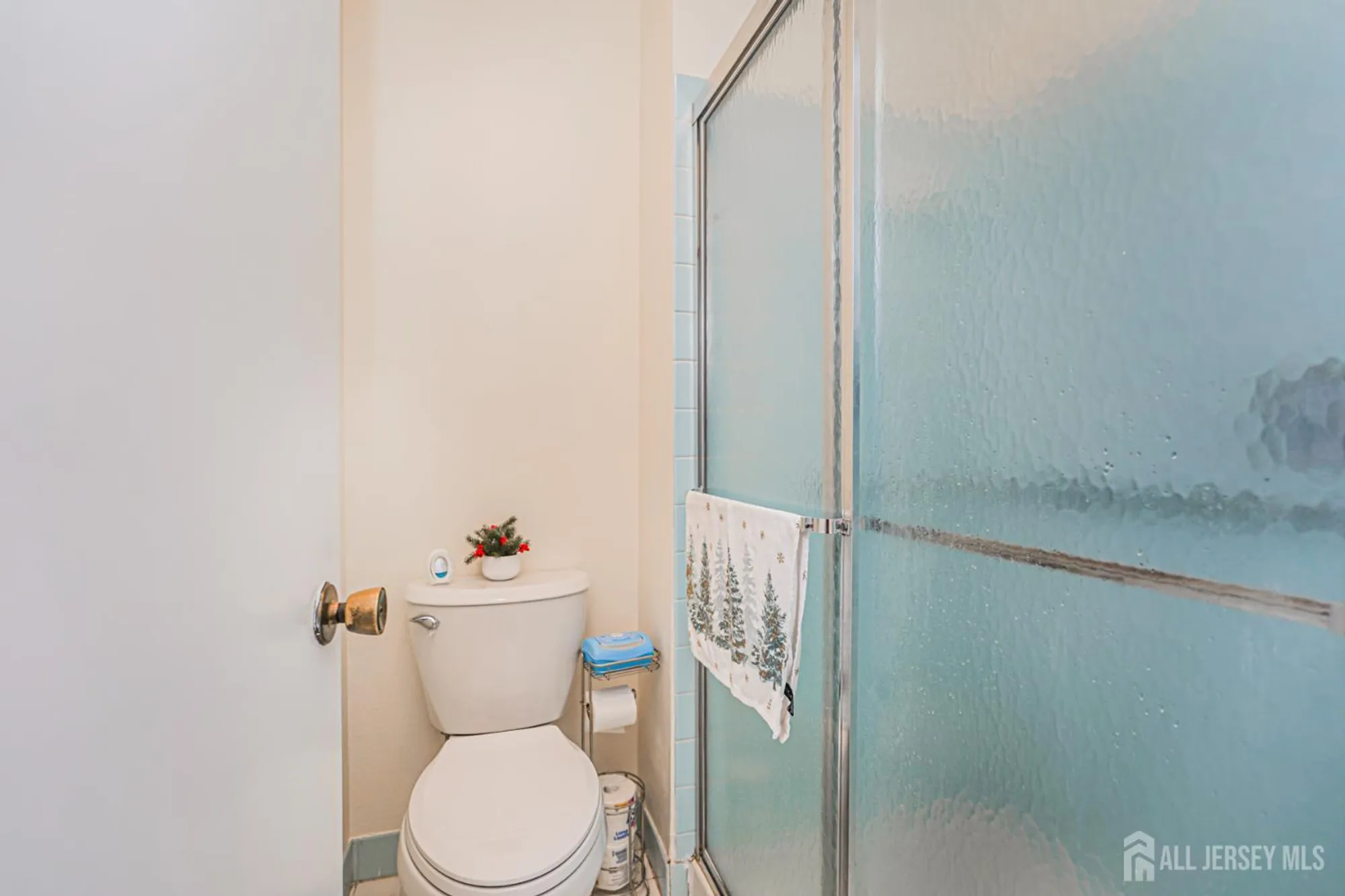 Property Slideshow image 25 of 33 | 732 ralston plz a, Monroe, NJ, 08831