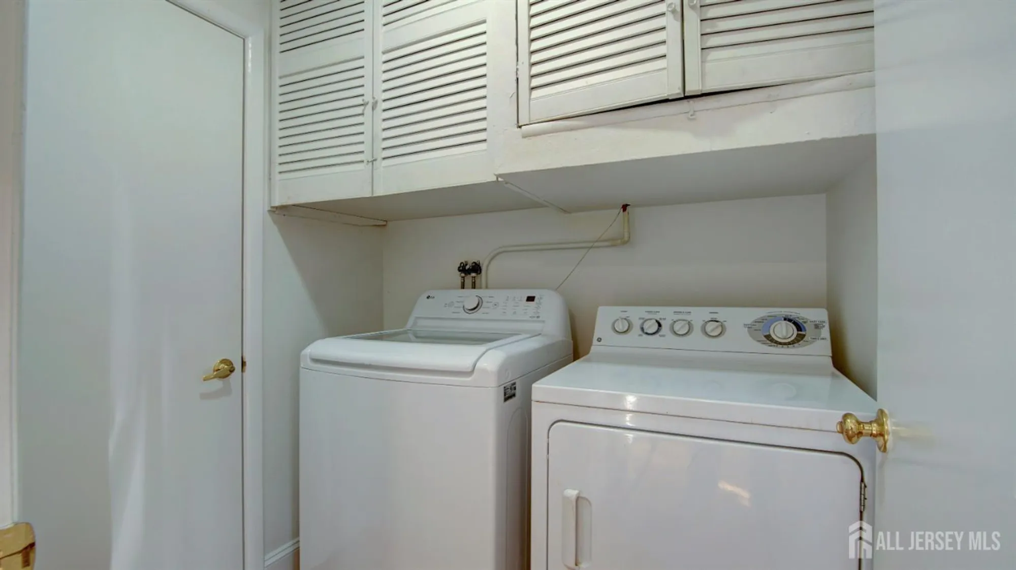 Property Slideshow image 12 of 37 | 368c metuchen dr, Monroe, NJ, 08831