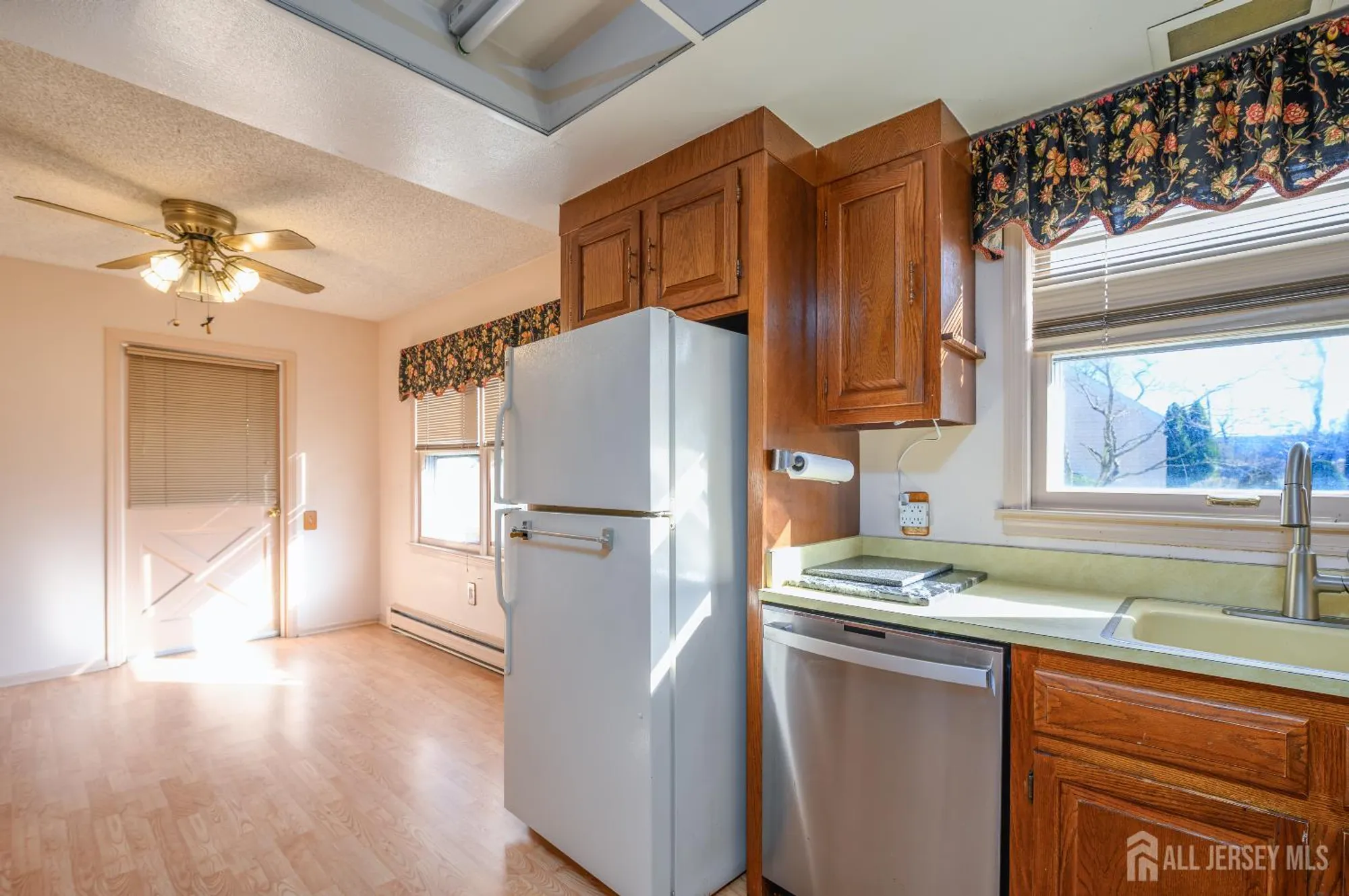 Property Slideshow image 22 of 33 | 267 milford ln, Monroe, NJ, 08831