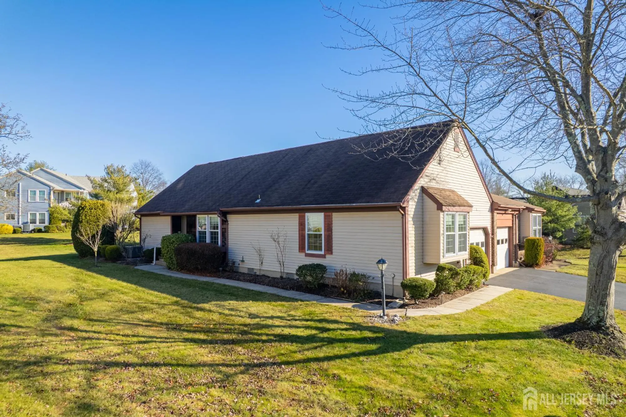 Property Slideshow image 1 of 29 | 14b john paul jones dr b, Monroe, NJ, 08831