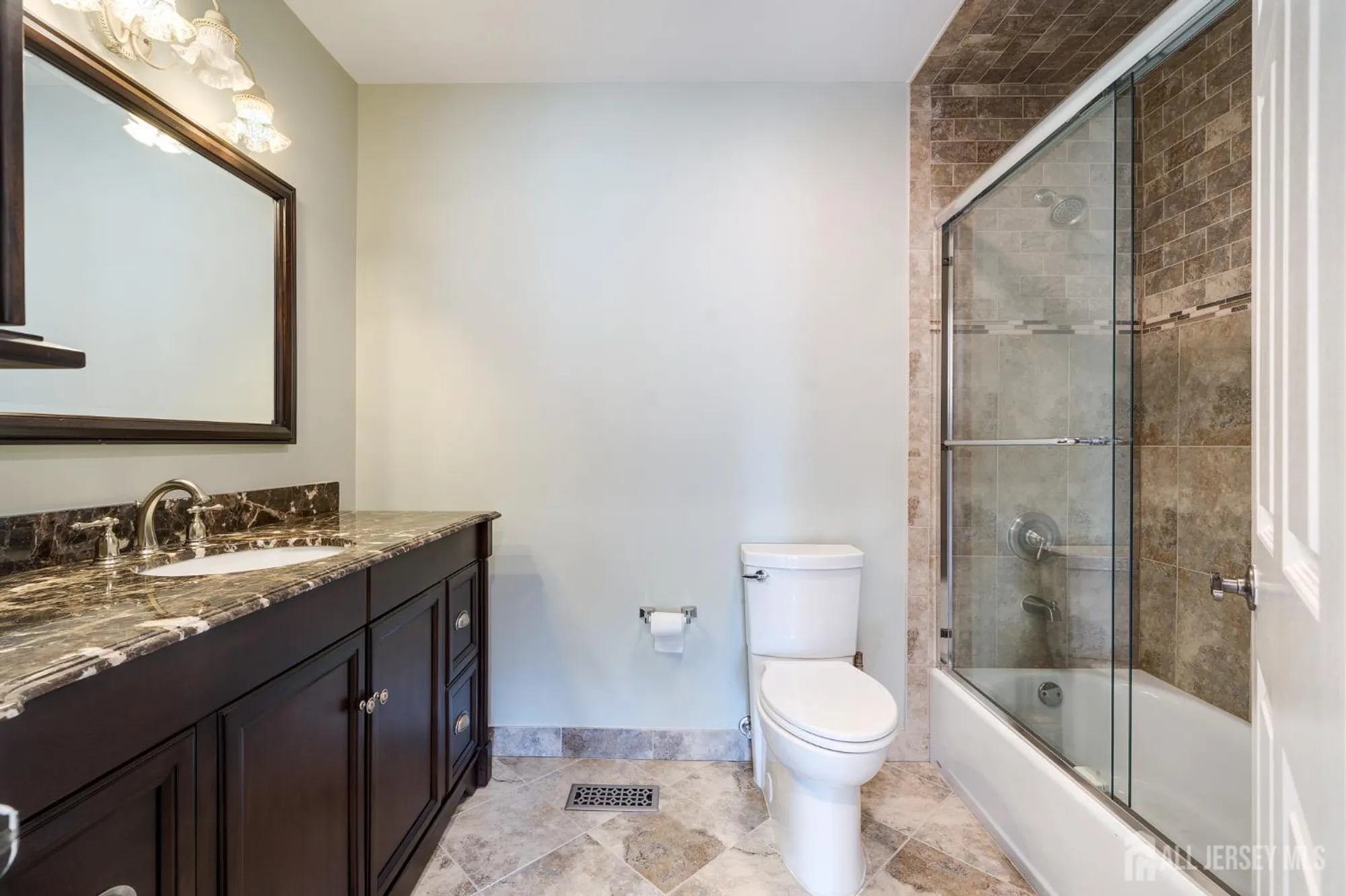 Property Slideshow image 18 of 29 | 14b john paul jones dr b, Monroe, NJ, 08831