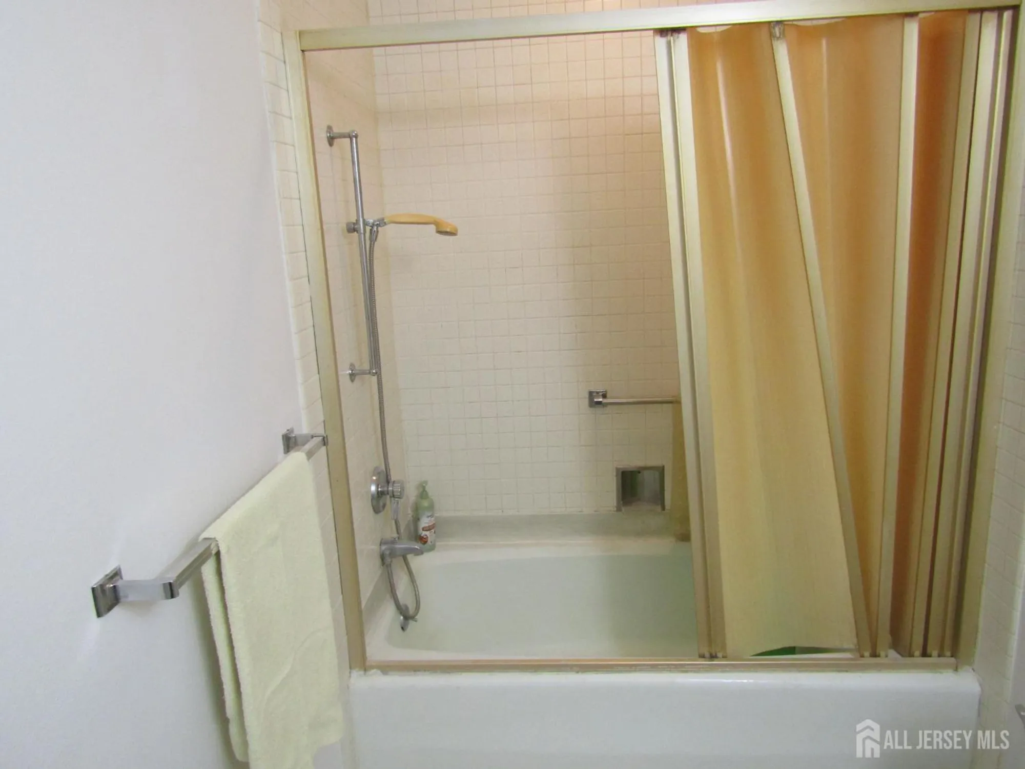 Property Slideshow image 9 of 11 | 140 plymouth ln a, Monroe, NJ, 08831