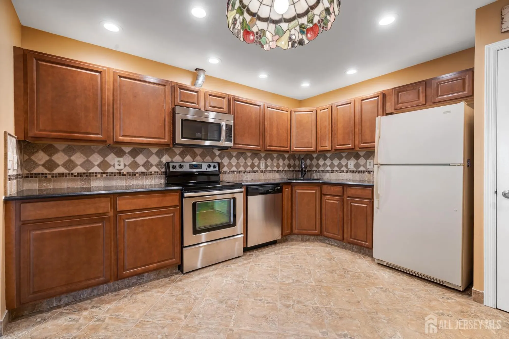Property Slideshow image 9 of 29 | 14b john paul jones dr b, Monroe, NJ, 08831