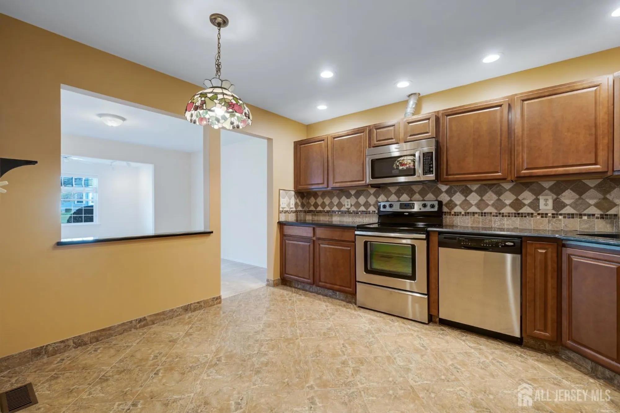 Property Slideshow image 10 of 29 | 14b john paul jones dr b, Monroe, NJ, 08831