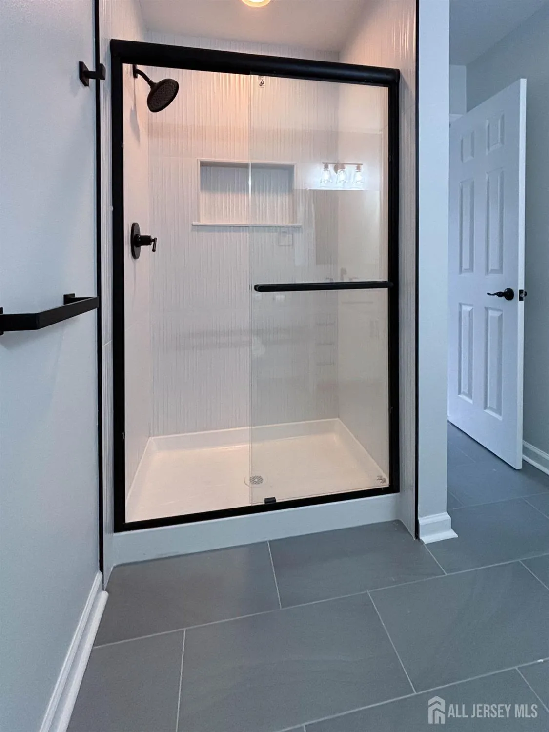 Property Slideshow image 14 of 21 | 659b azalea plz, Monroe, NJ, 08831