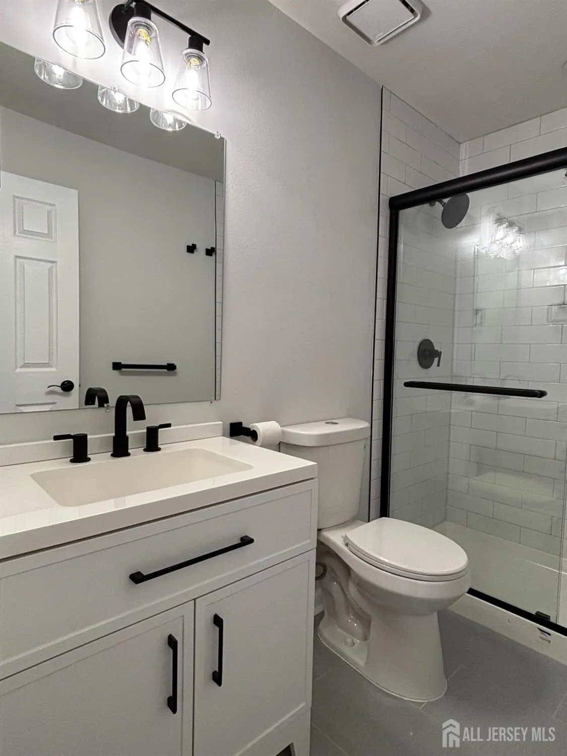 Property Slideshow image 13 of 21 | 659b azalea plz, Monroe, NJ, 08831