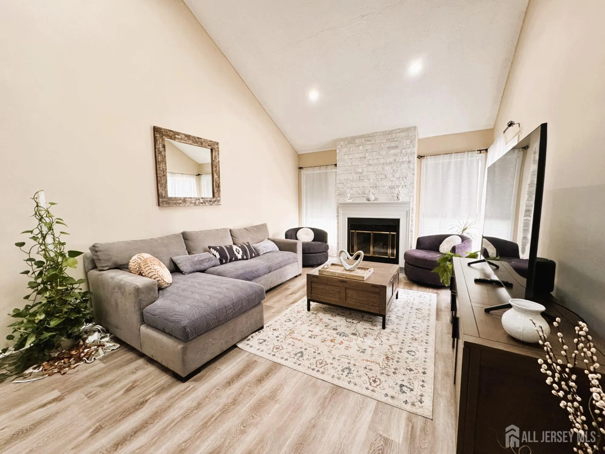 Property Slideshow image 8 of 28 | 4c rutherford hayes dr, Monroe, NJ, 08831