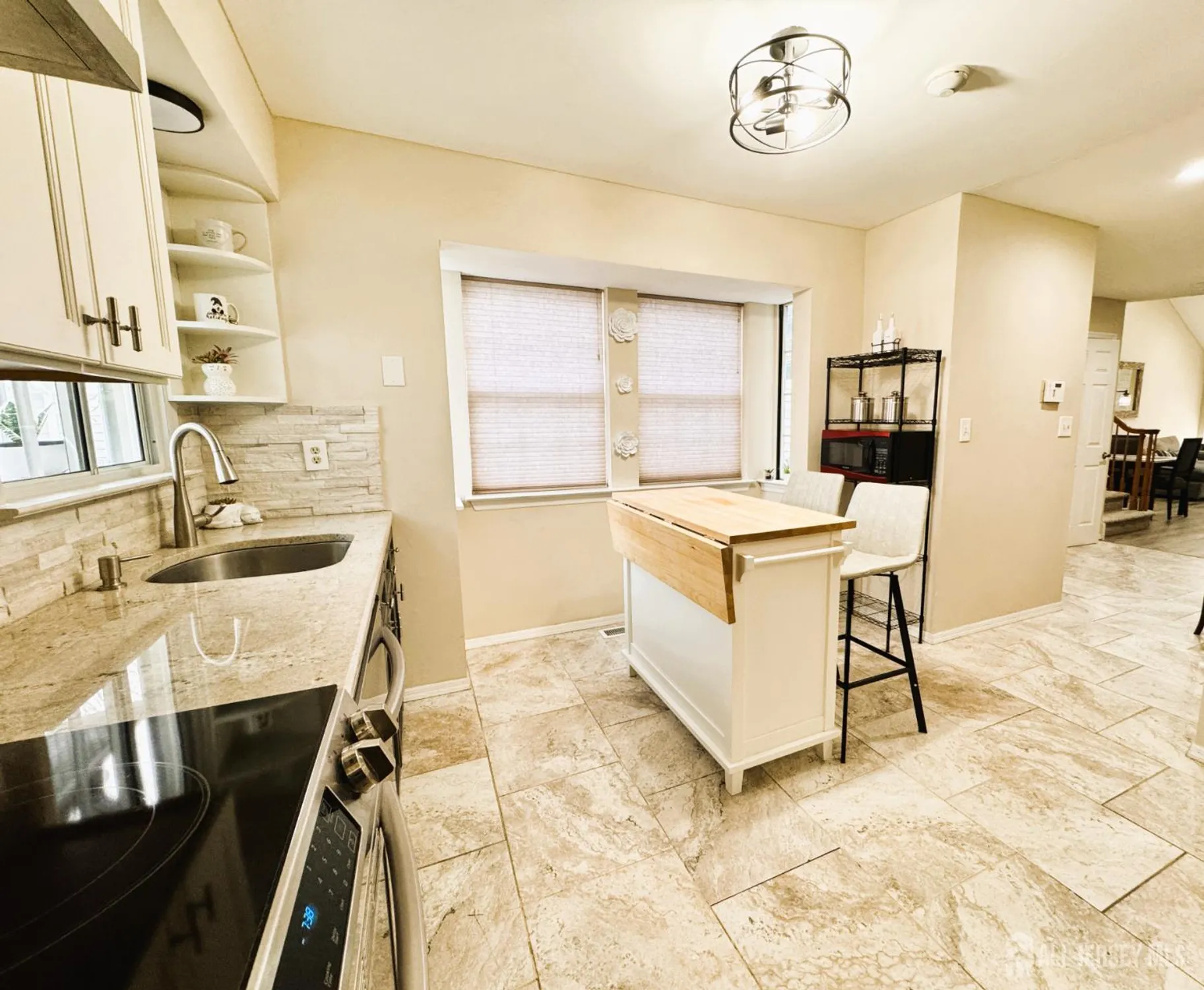 Property Slideshow image 12 of 28 | 4c rutherford hayes dr, Monroe, NJ, 08831