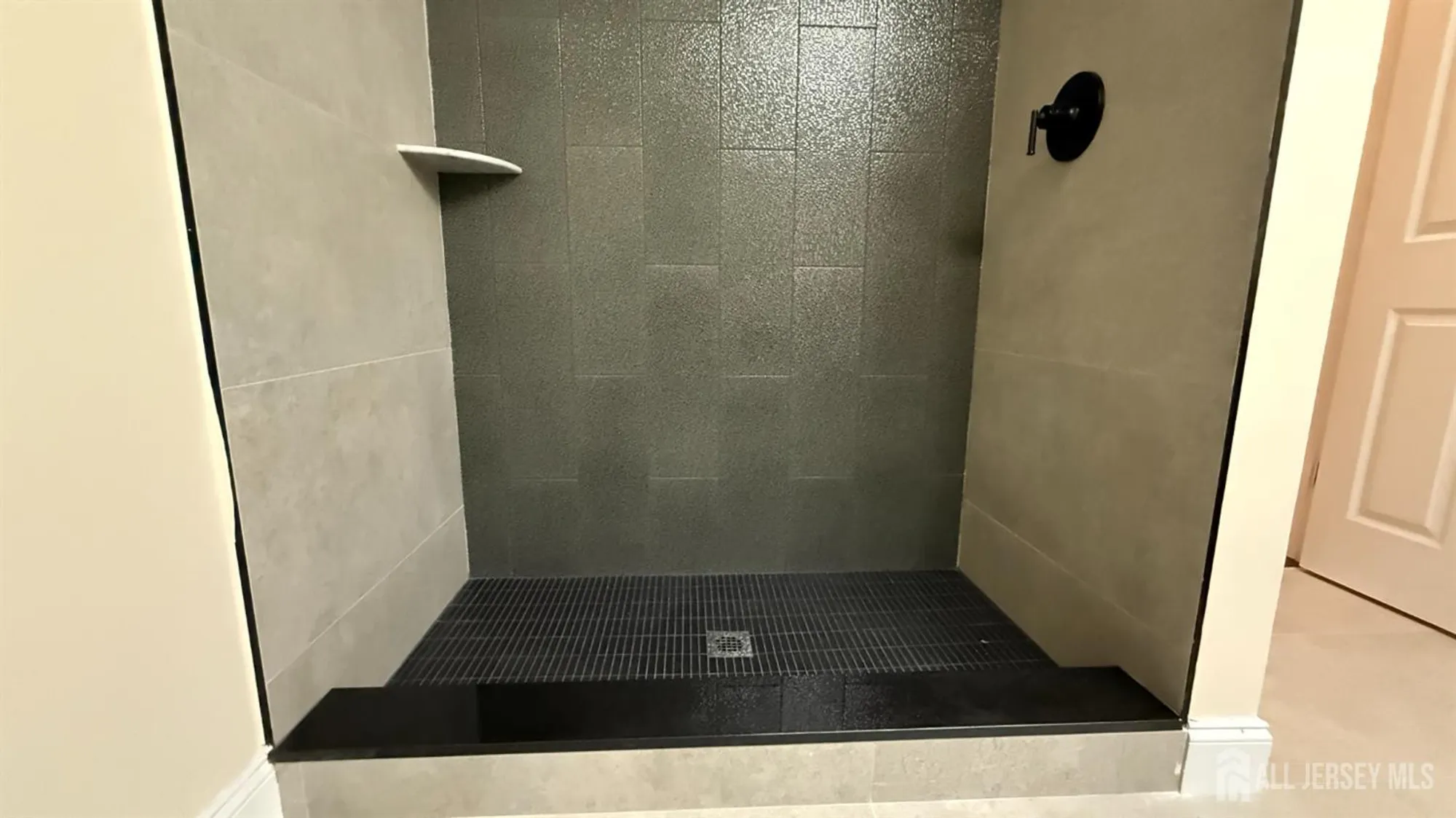 Property Slideshow image 10 of 17 | 62 yorkshire dr a, Monroe, NJ, 08831