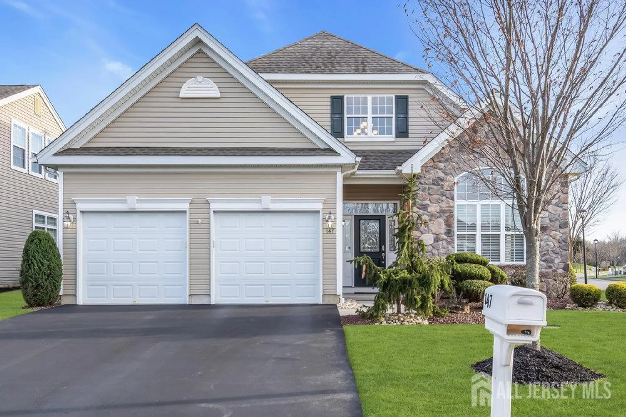 Property Slideshow image 1 of 31 | 147 cobblestone blvd, Monroe, NJ, 08831