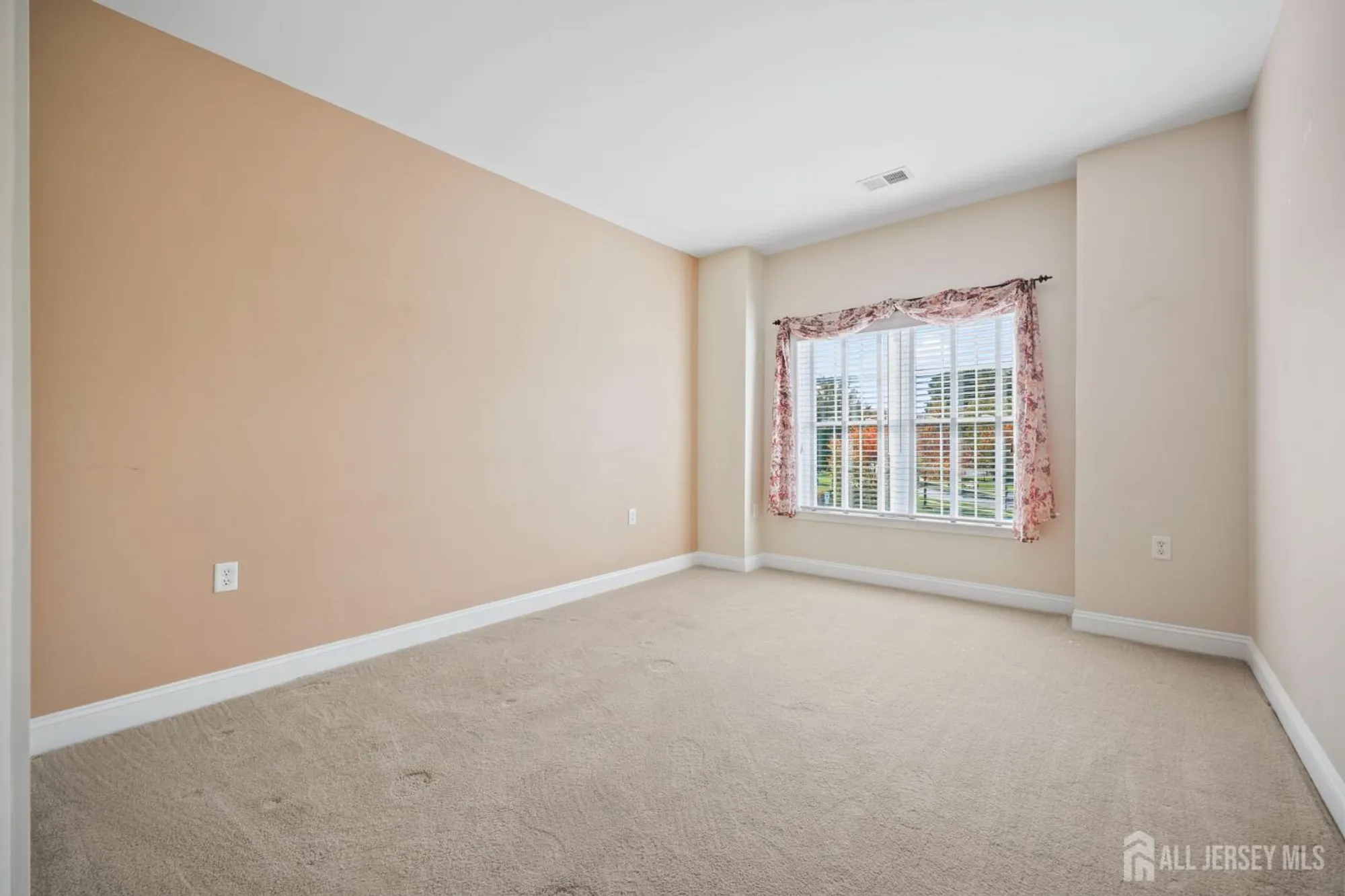 Property Slideshow image 21 of 38 | 3208 falston cir, Old Bridge, NJ, 08857