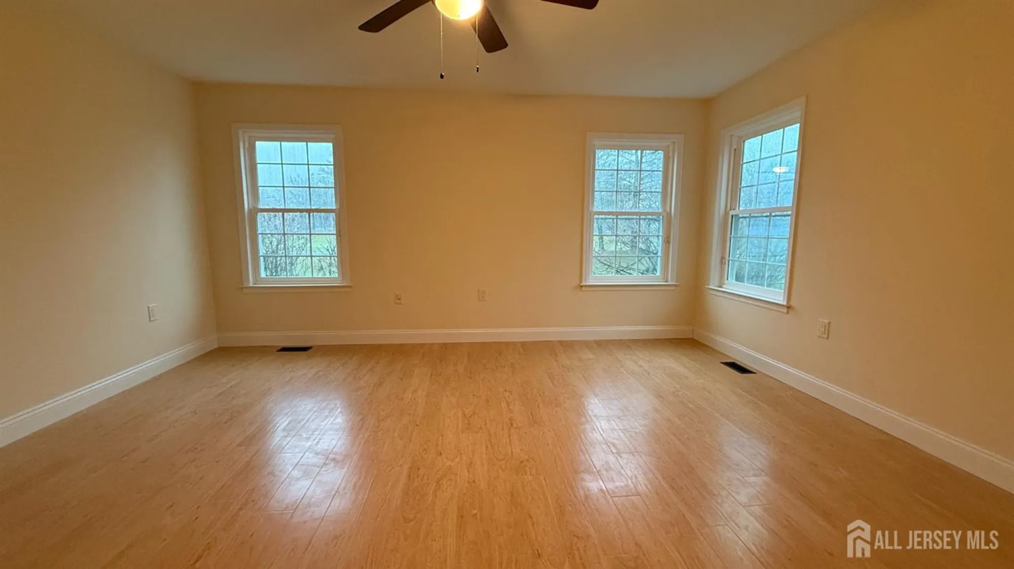 Property Slideshow image 8 of 17 | 62 yorkshire dr a, Monroe, NJ, 08831