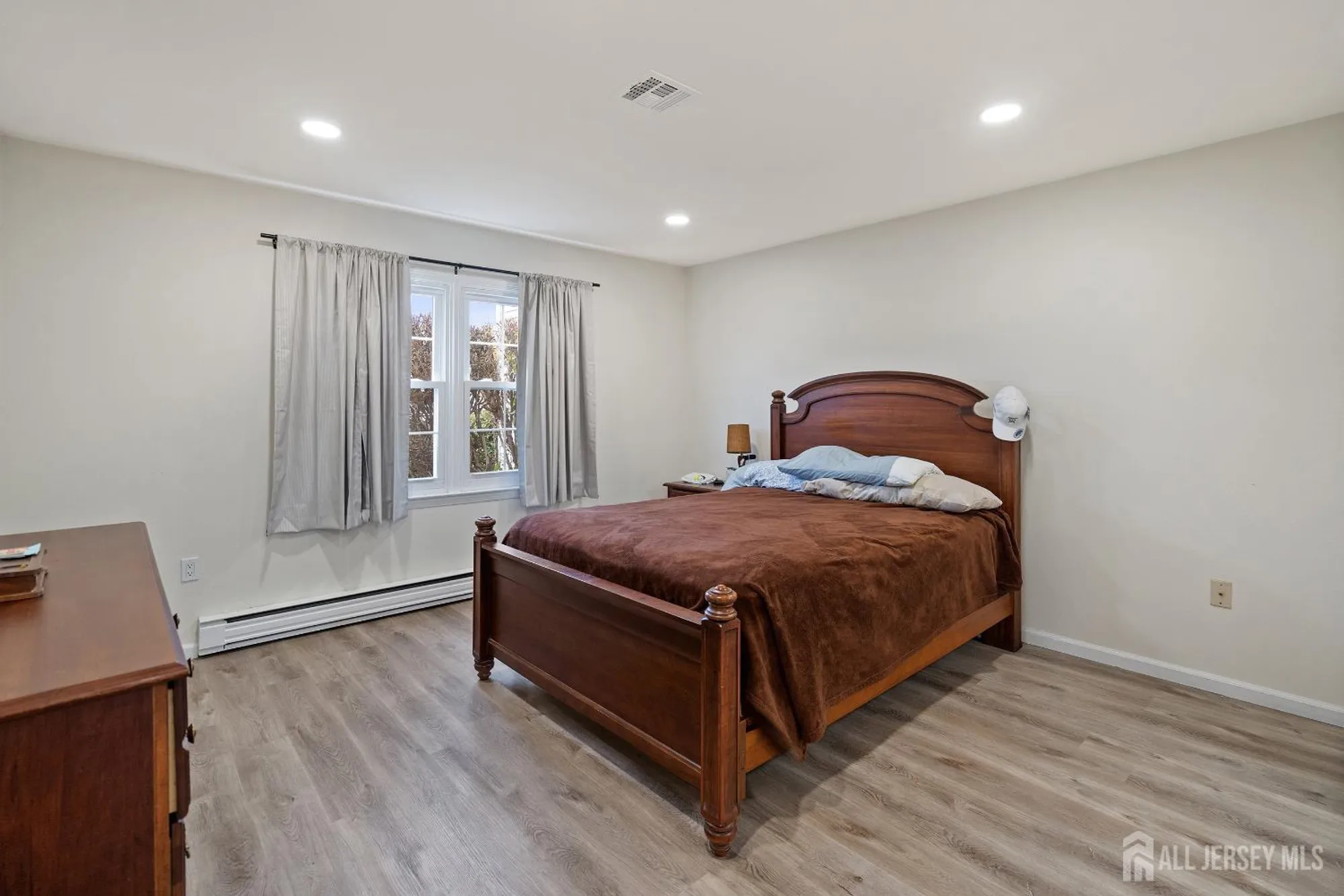 Property Slideshow image 13 of 24 | 142 providence way c, Middlesex, NJ, 08831