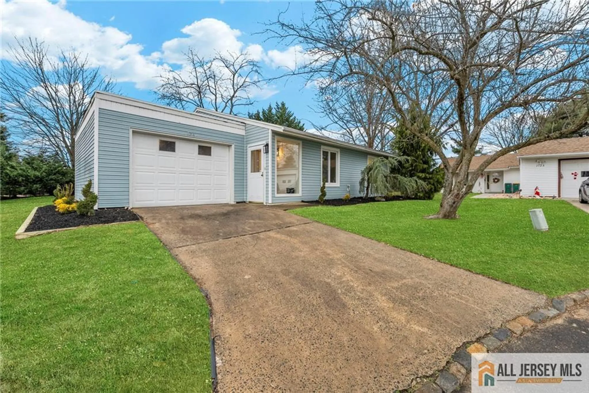 Property Slideshow image 1 of 22 | 113 indigo plz 113a, Monroe, NJ, 08831