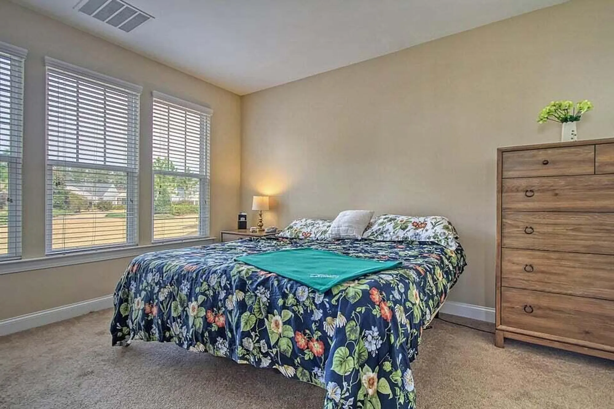 Property Slideshow image 18 of 27 | 126 harbor trace ln, Summerville, SC, 29486