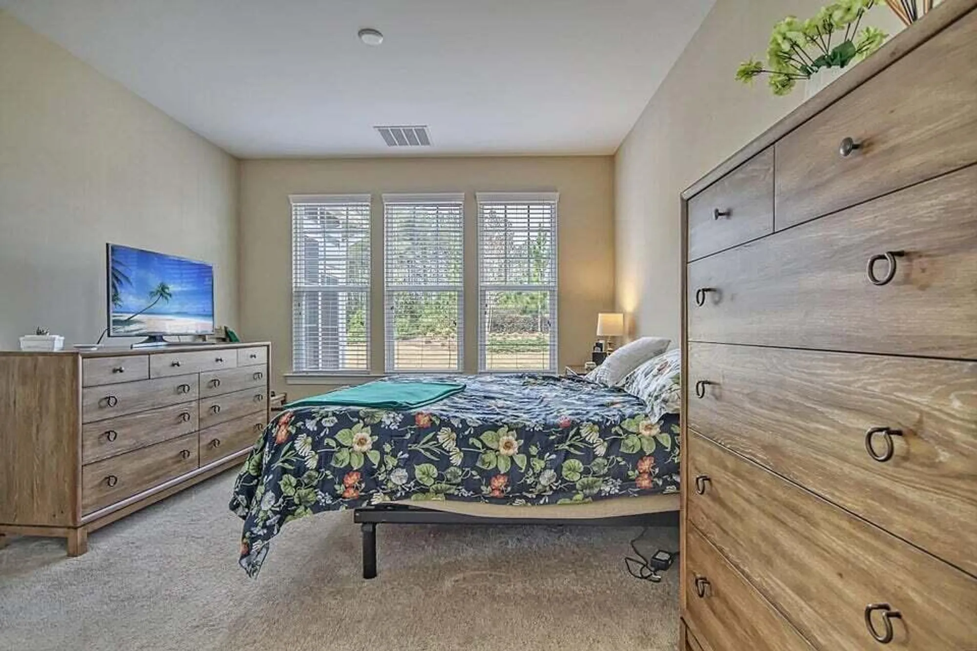 Property Slideshow image 17 of 27 | 126 harbor trace ln, Summerville, SC, 29486