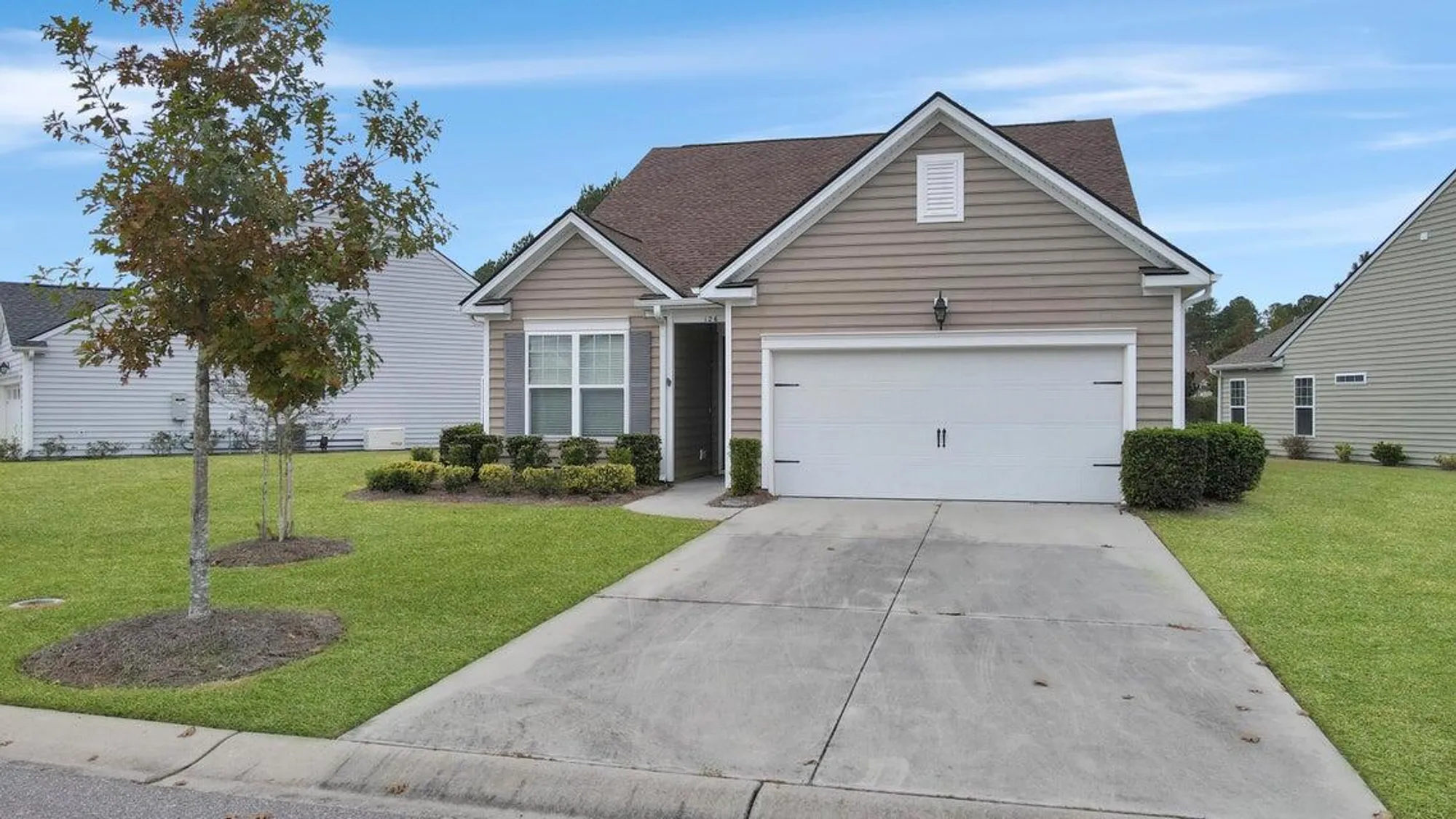 Property Slideshow image 1 of 27 | 126 harbor trace ln, Summerville, SC, 29486