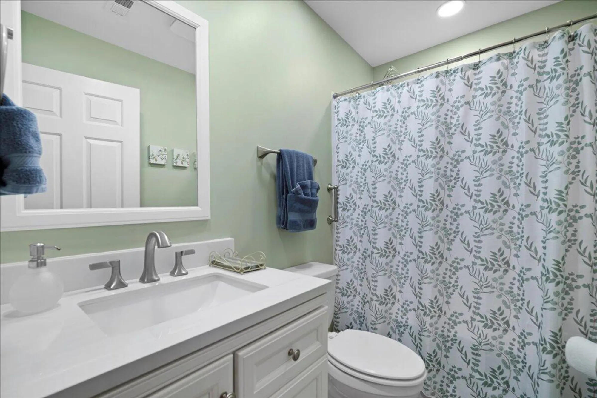 Property Slideshow image 22 of 44 | 9080 delancey cir, North Charleston, SC, 29406