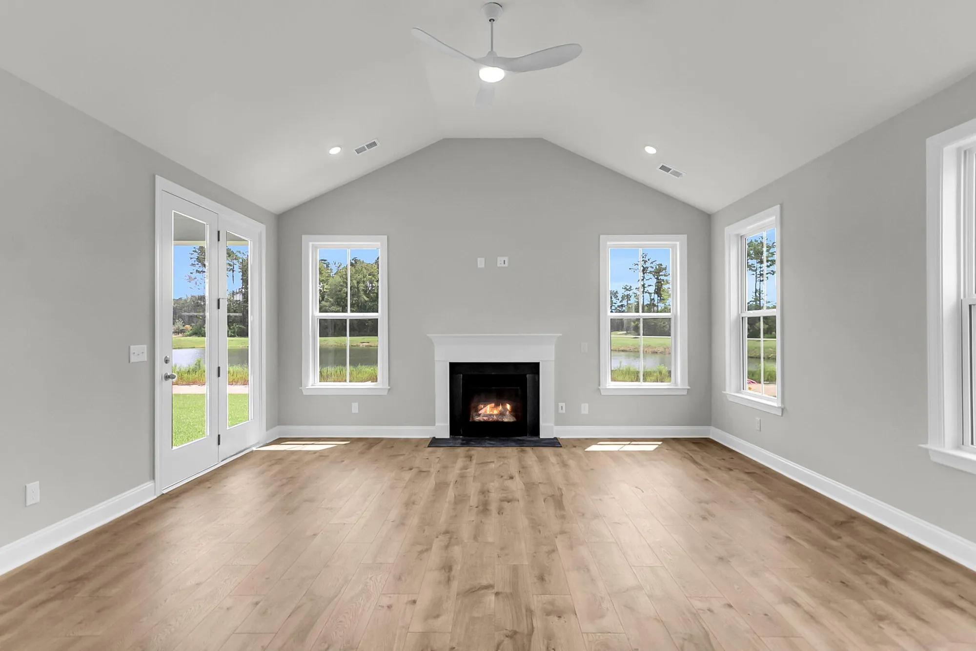 Property Slideshow image 18 of 52 | 755 maynard ln, Summerville, SC, 29486