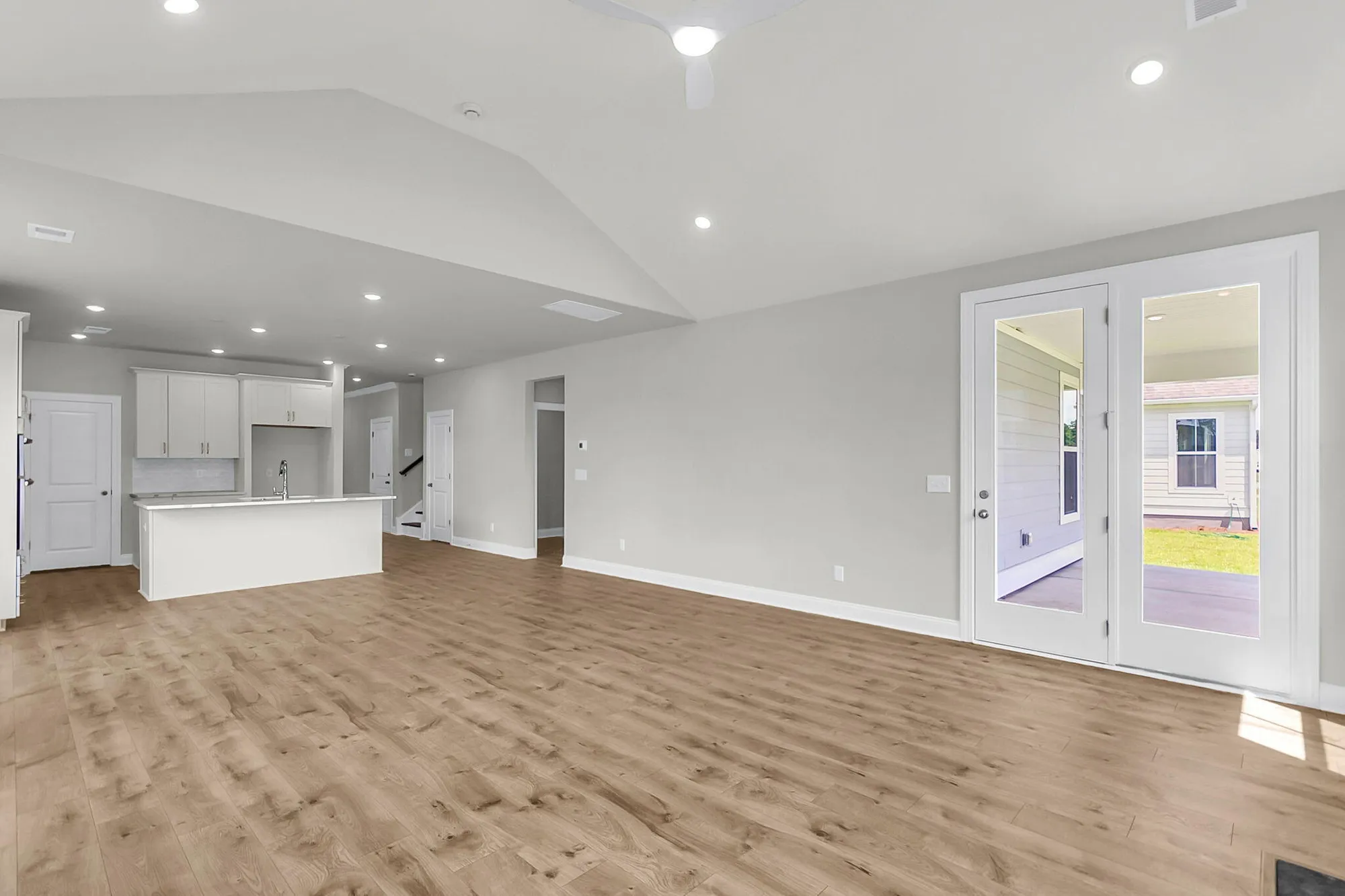 Property Slideshow image 21 of 52 | 755 maynard ln, Summerville, SC, 29486