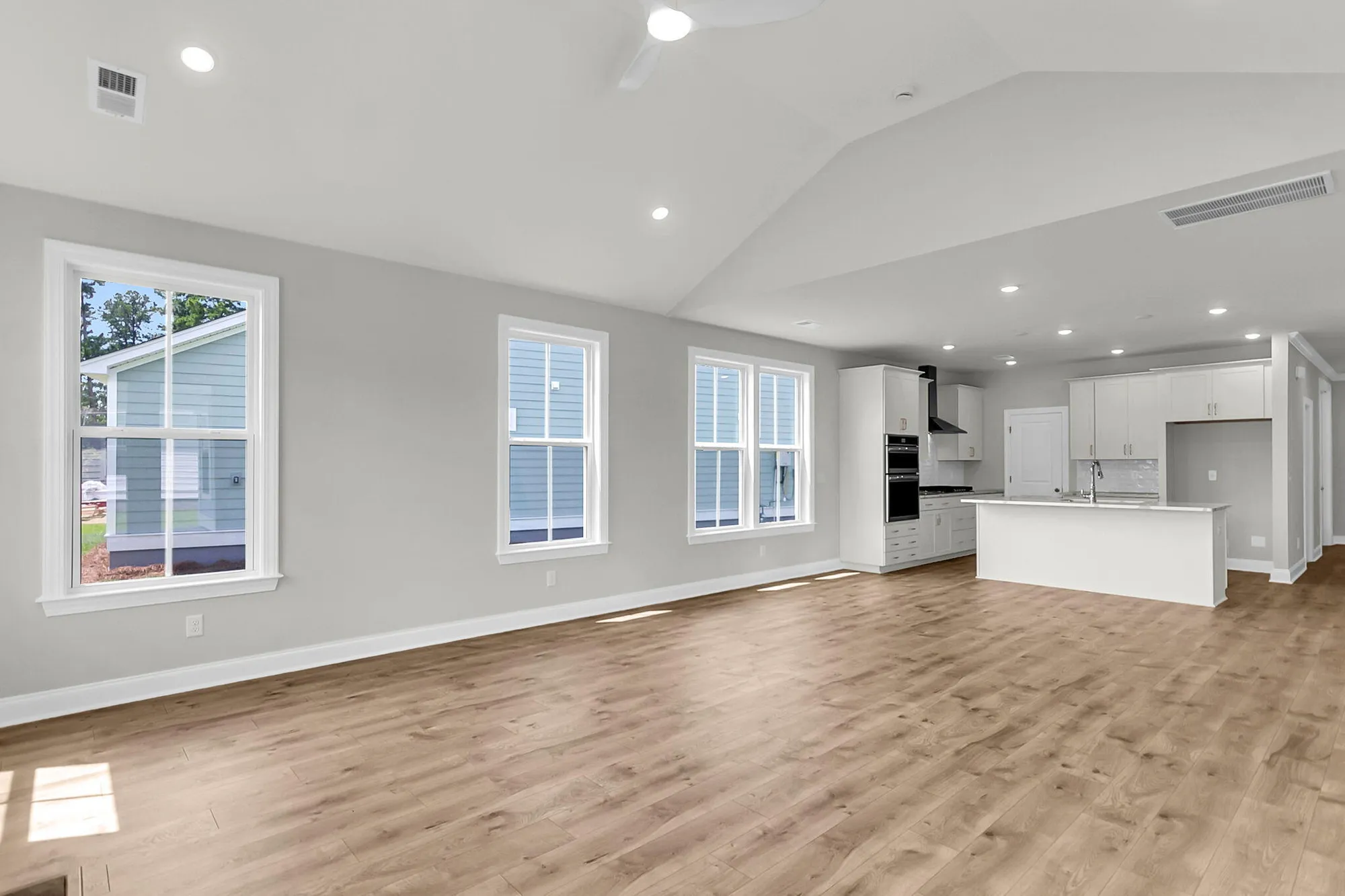 Property Slideshow image 20 of 52 | 755 maynard ln, Summerville, SC, 29486