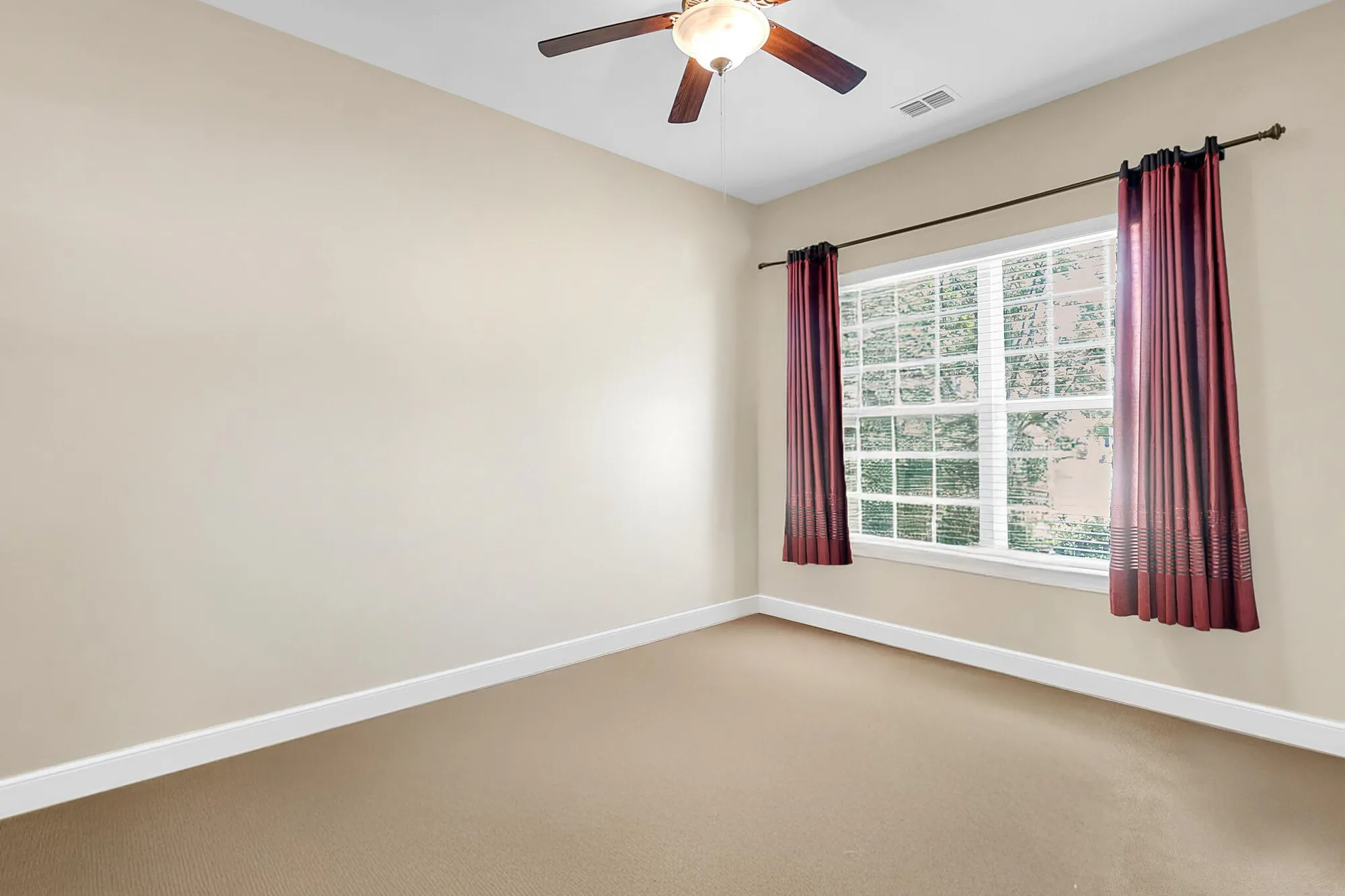 Property Slideshow image 13 of 66 | 522 tidewater chase ln, Summerville, SC, 29486