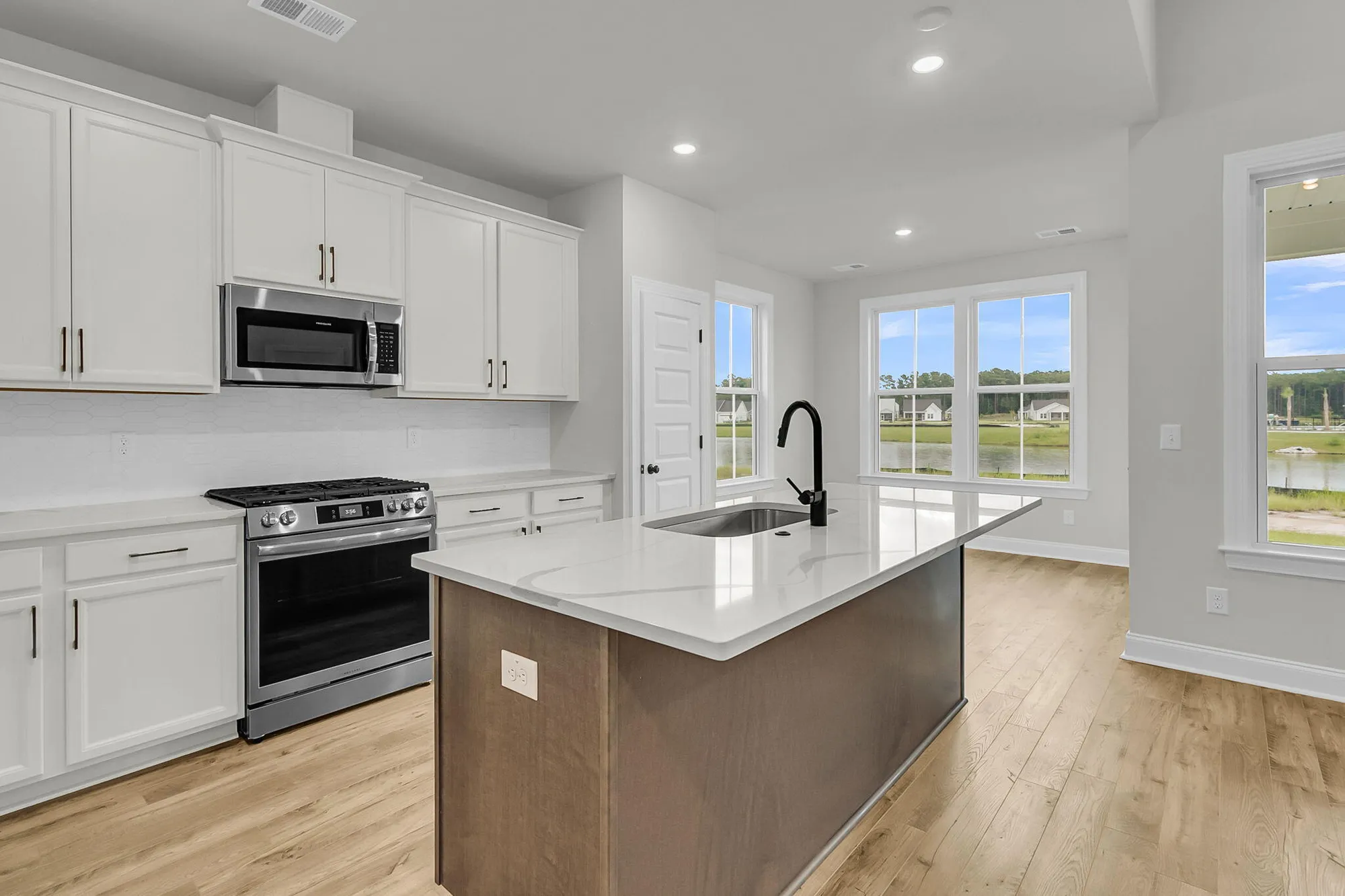 Property Slideshow image 8 of 45 | 761 maynard ln, Summerville, SC, 29486