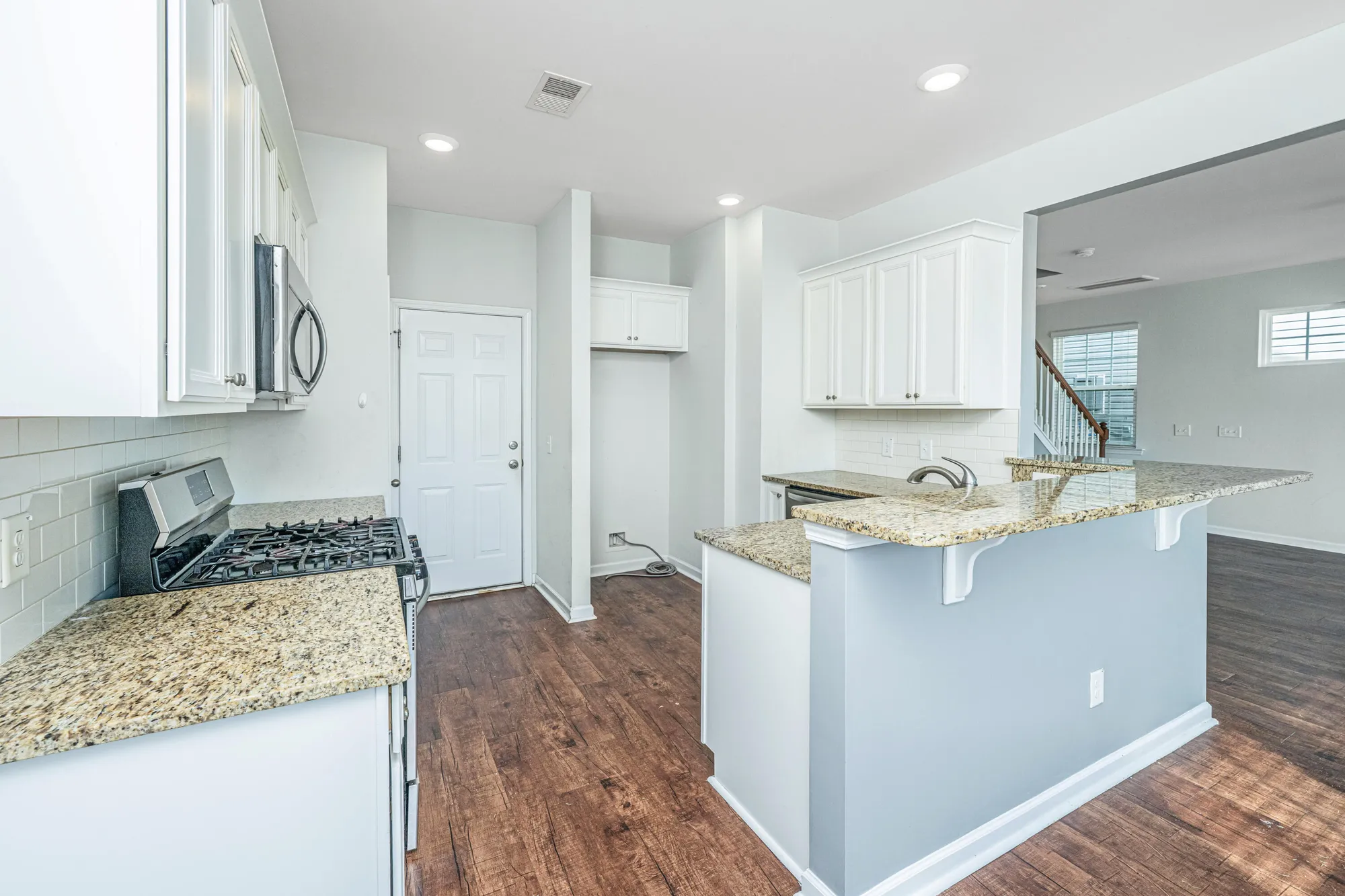 Property Slideshow image 14 of 43 | 828 redbud ln, Summerville, SC, 29486