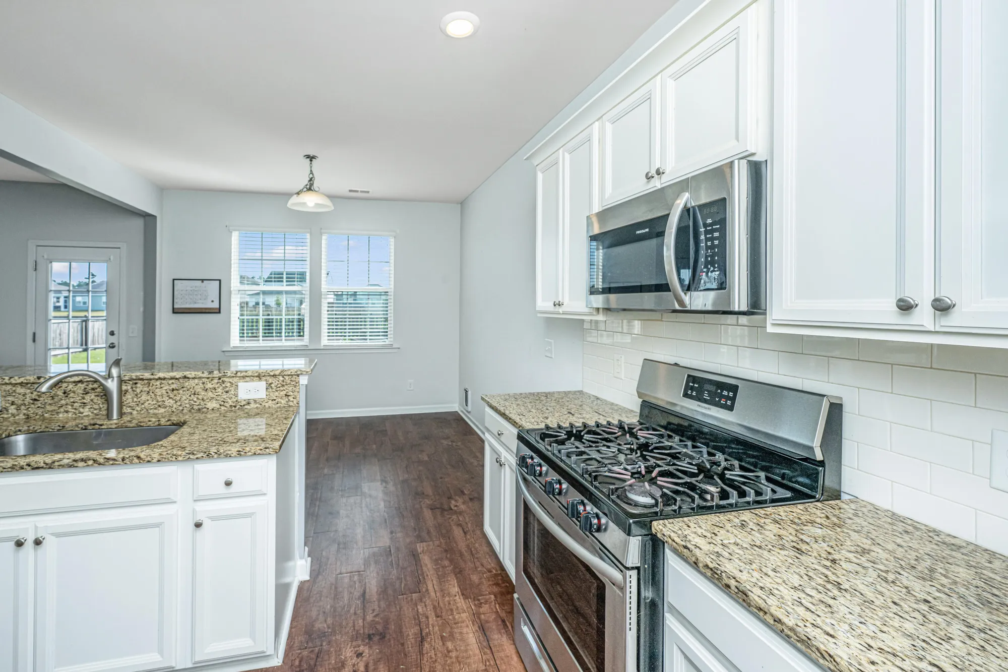 Property Slideshow image 12 of 43 | 828 redbud ln, Summerville, SC, 29486