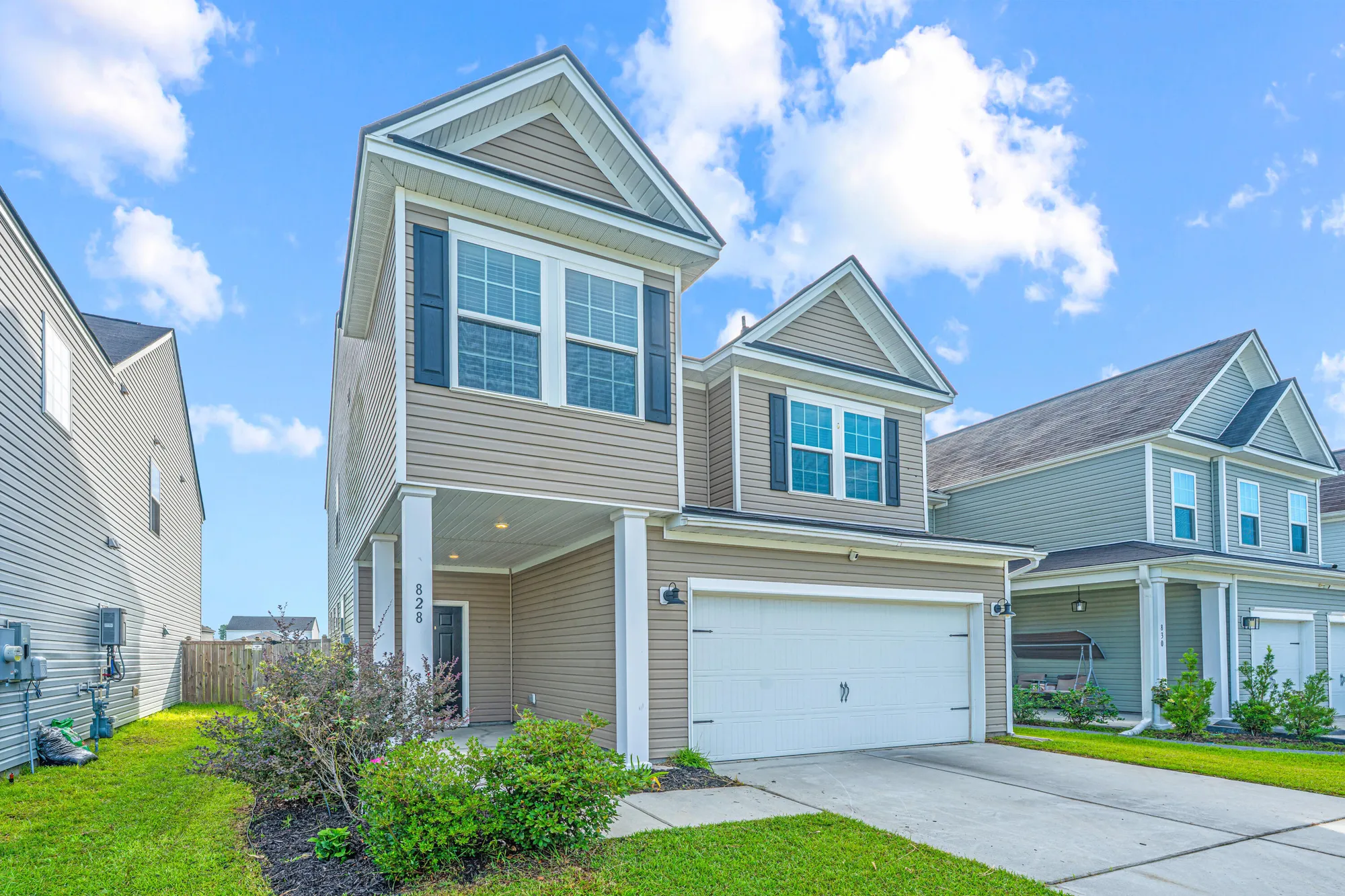 Property Slideshow image 3 of 43 | 828 redbud ln, Summerville, SC, 29486