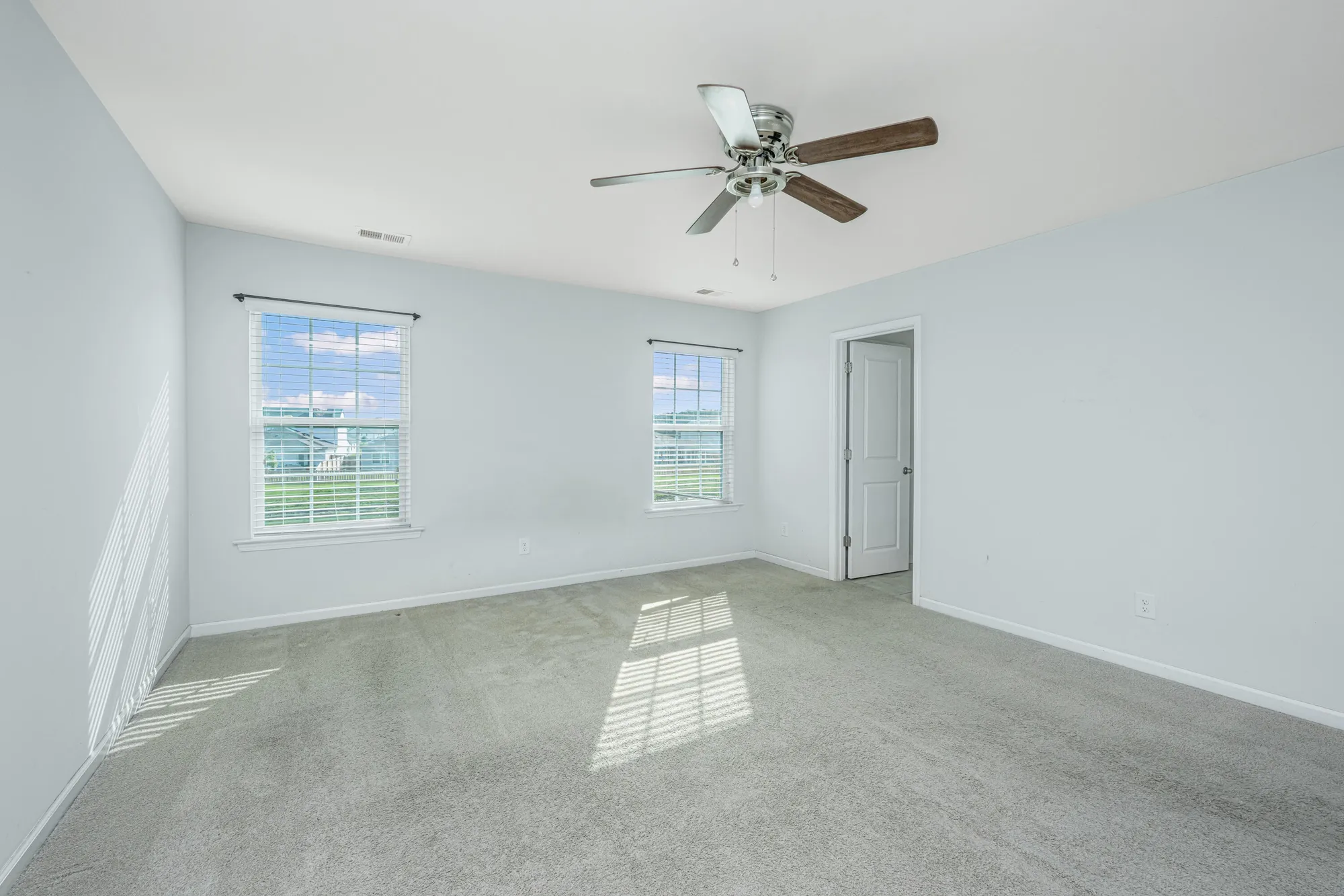 Property Slideshow image 20 of 43 | 828 redbud ln, Summerville, SC, 29486