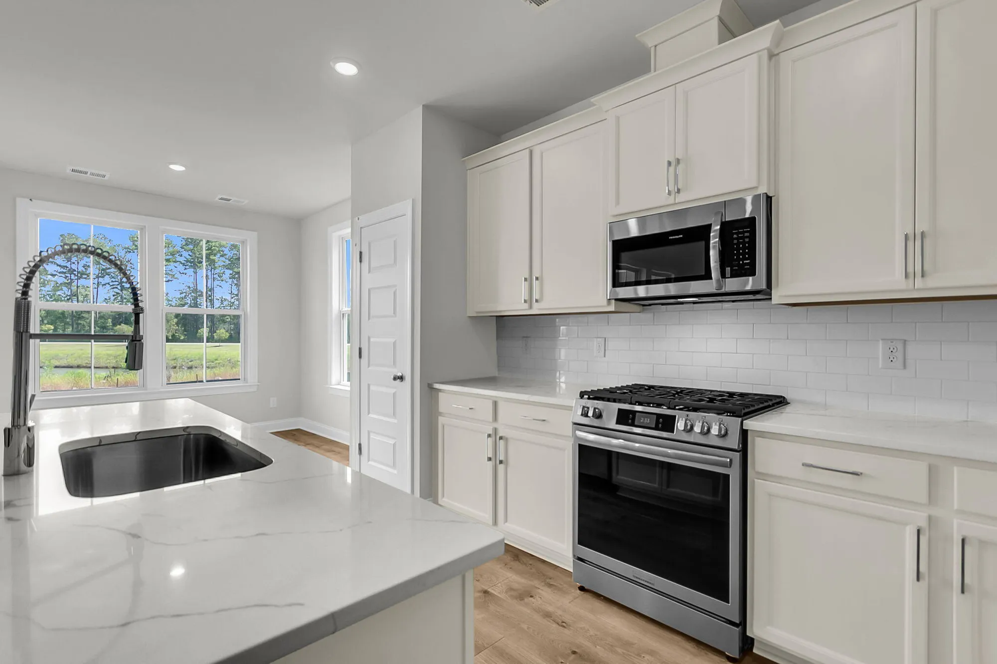 Property Slideshow image 21 of 48 | 753 maynard ln, Summerville, SC, 29486