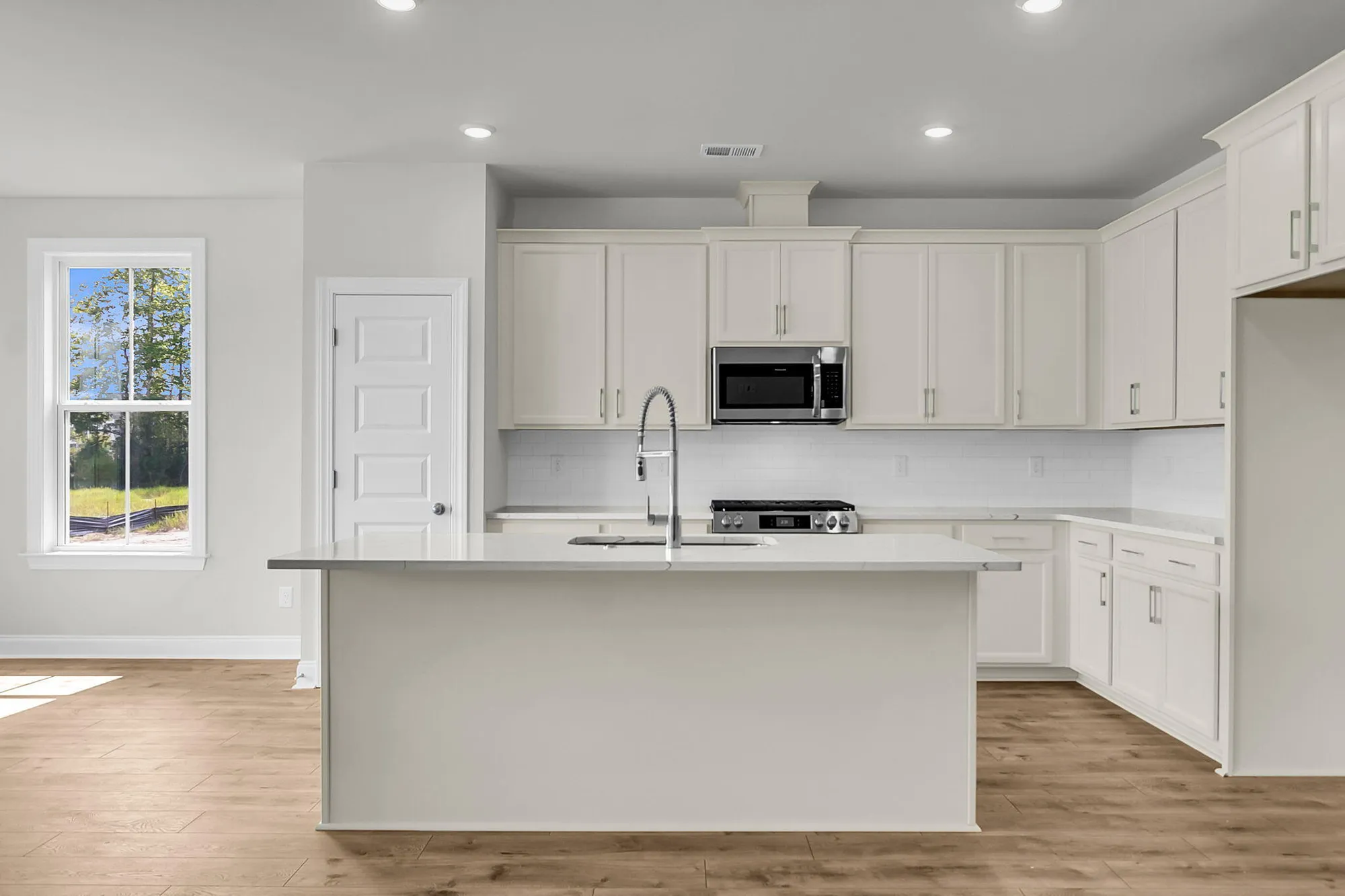 Property Slideshow image 17 of 48 | 753 maynard ln, Summerville, SC, 29486