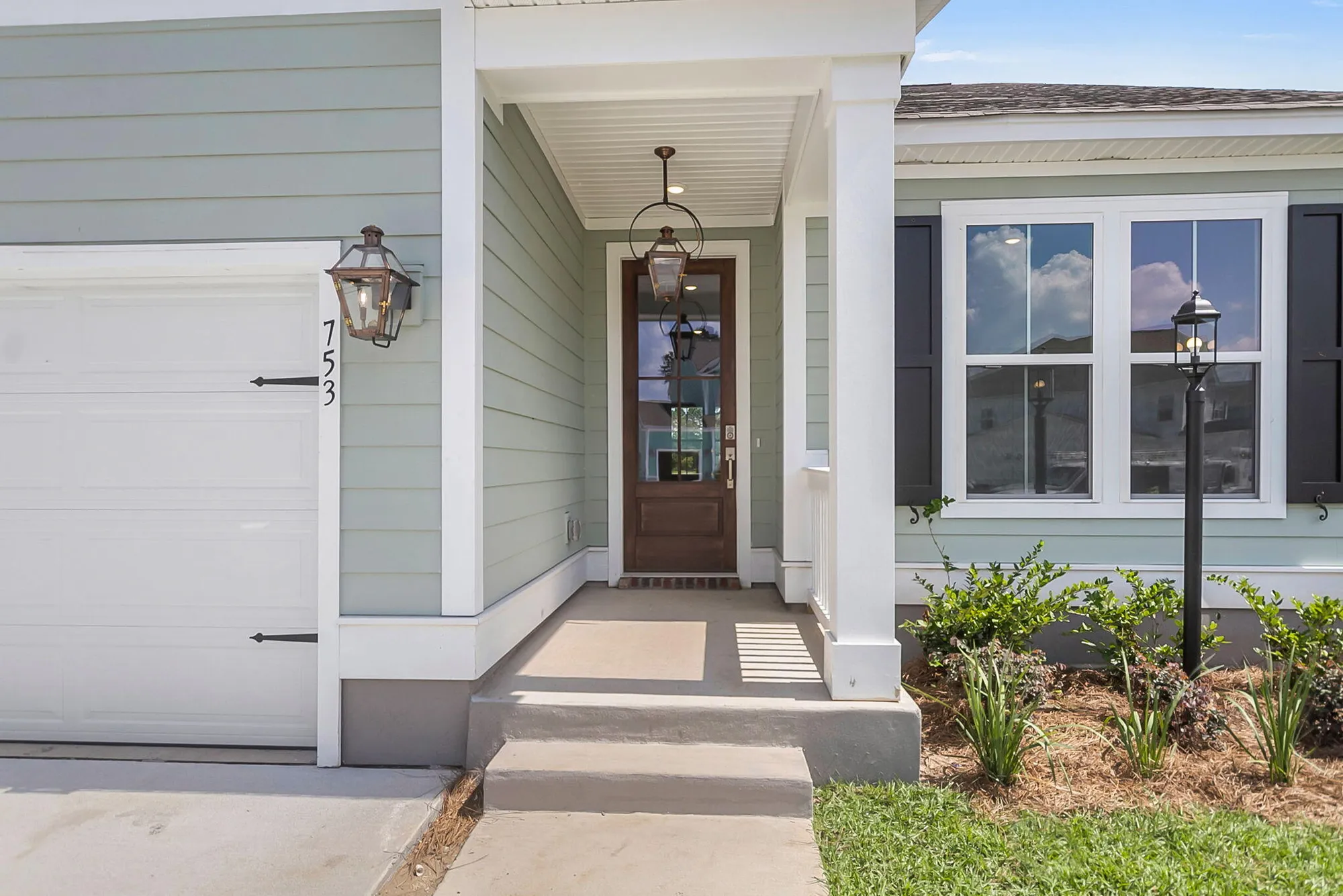 Property Slideshow image 3 of 48 | 753 maynard ln, Summerville, SC, 29486