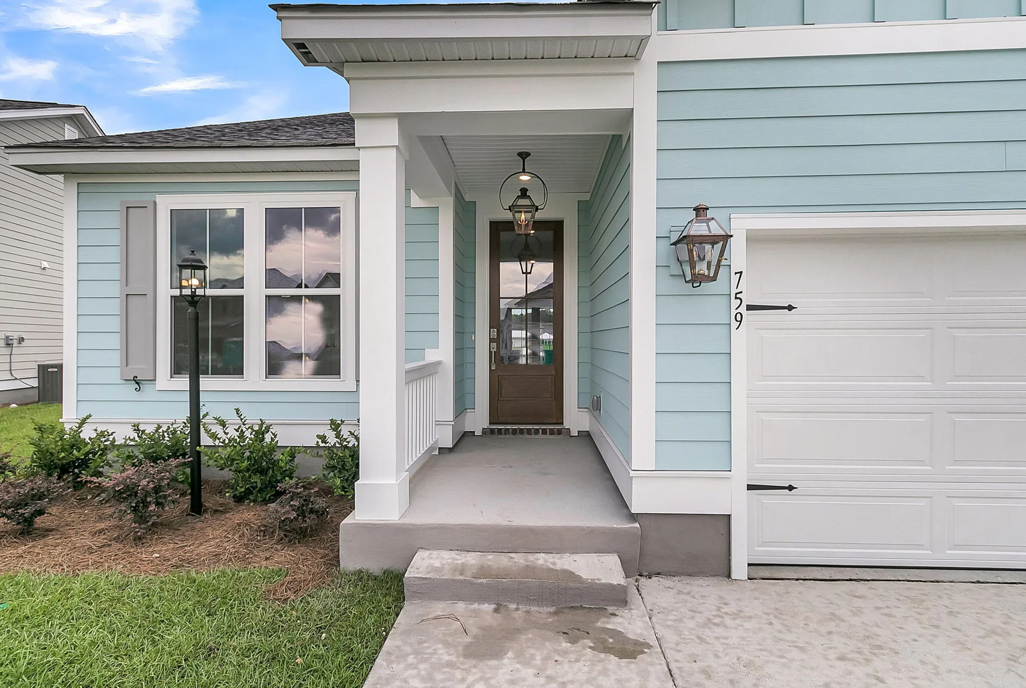 Property Slideshow image 2 of 50 | 759 maynard ln, Summerville, SC, 29486