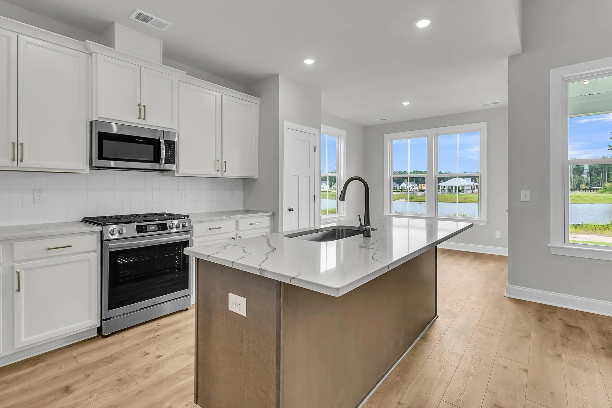 Property Slideshow image 16 of 50 | 759 maynard ln, Summerville, SC, 29486