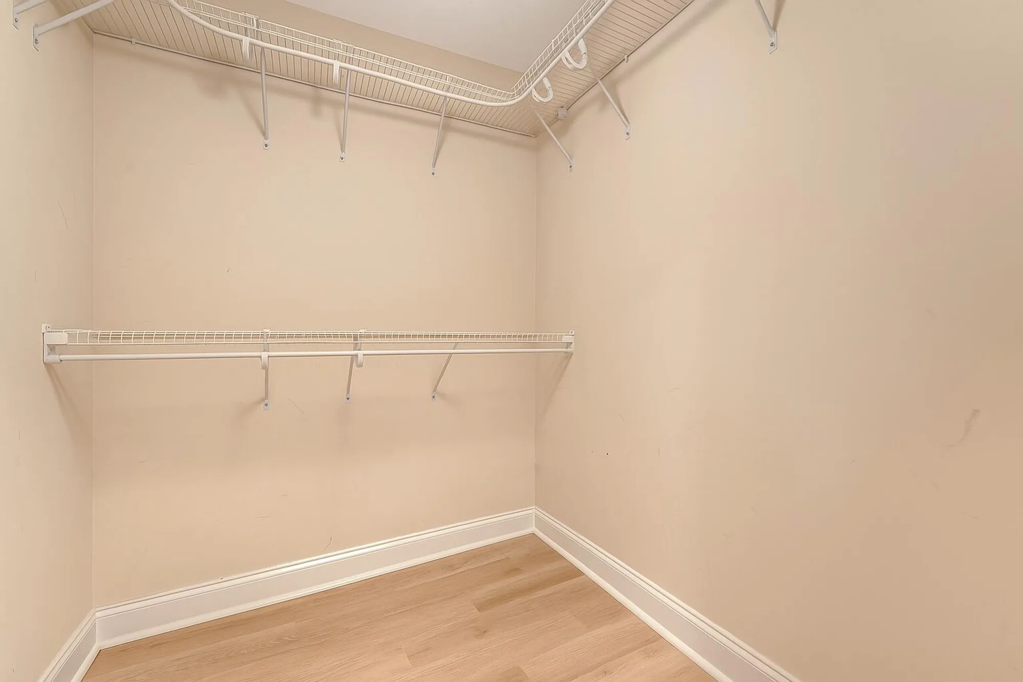 Property Slideshow image 12 of 38 | 9117 woodcreek ct, North Charleston, SC, 29406