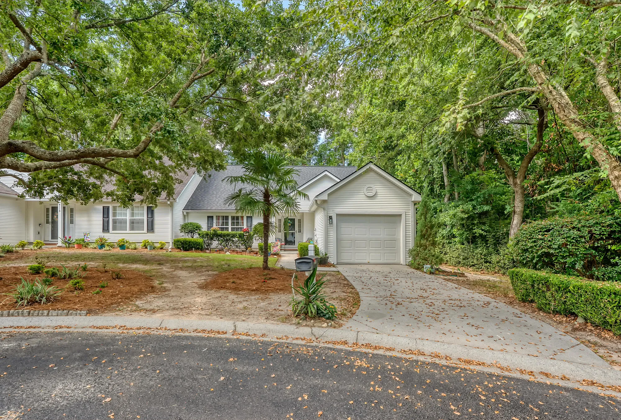 Property Slideshow image 28 of 38 | 9117 woodcreek ct, North Charleston, SC, 29406