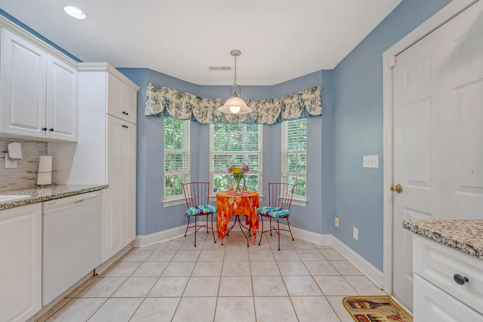 Property Slideshow image 20 of 38 | 9117 woodcreek ct, North Charleston, SC, 29406