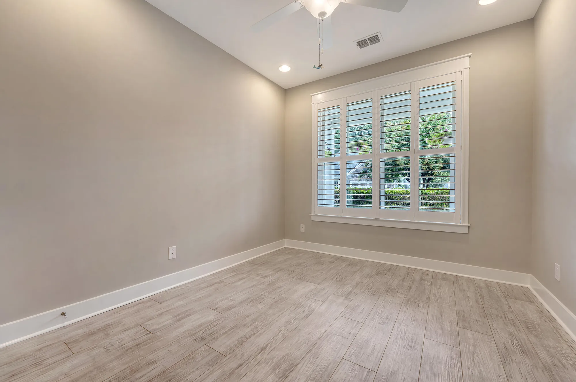 Property Slideshow image 30 of 57 | 117 harbor trace ln, Summerville, SC, 29486