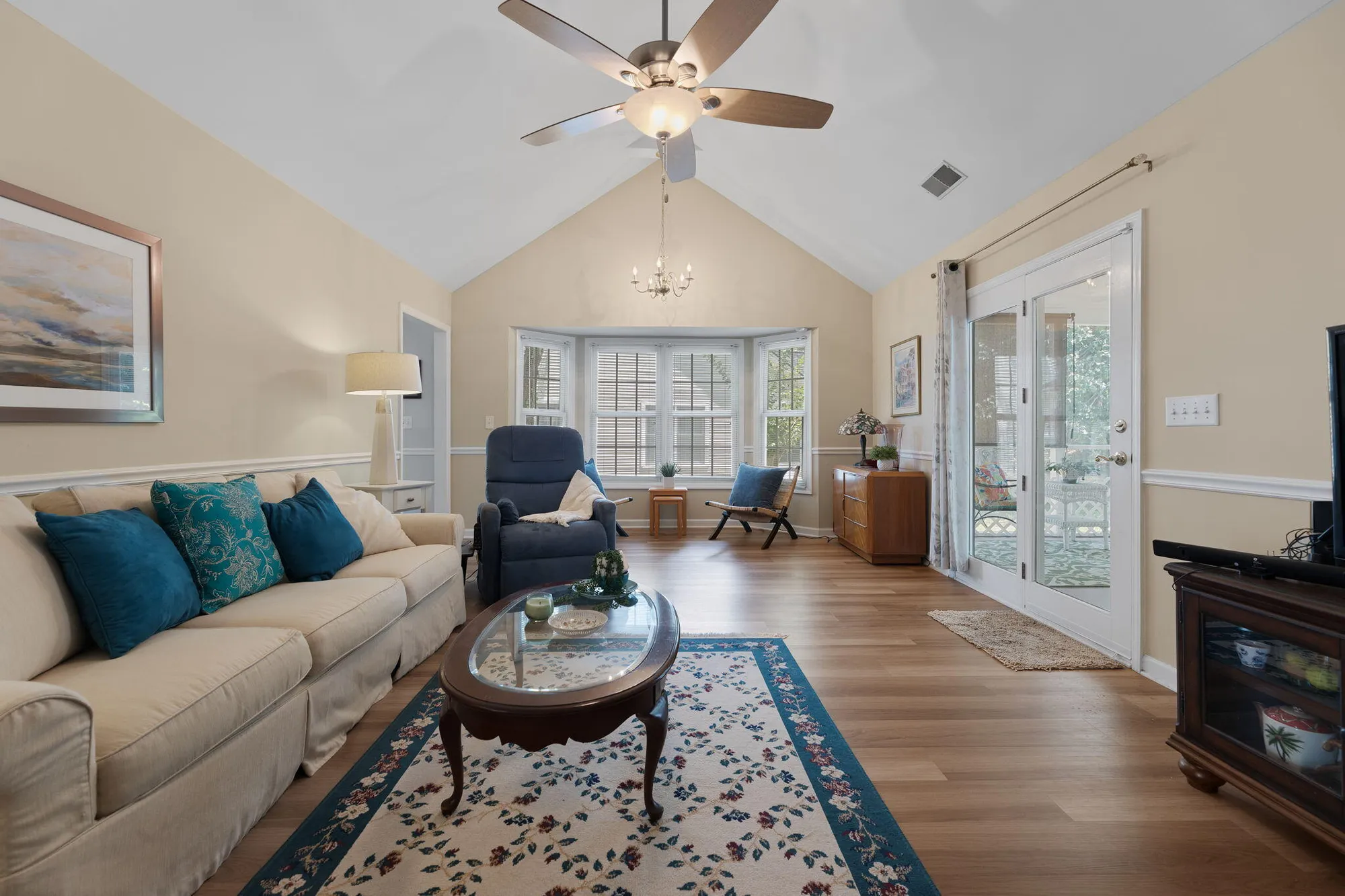 Property Slideshow image 10 of 43 | 9091 delancey cir, North Charleston, SC, 29406