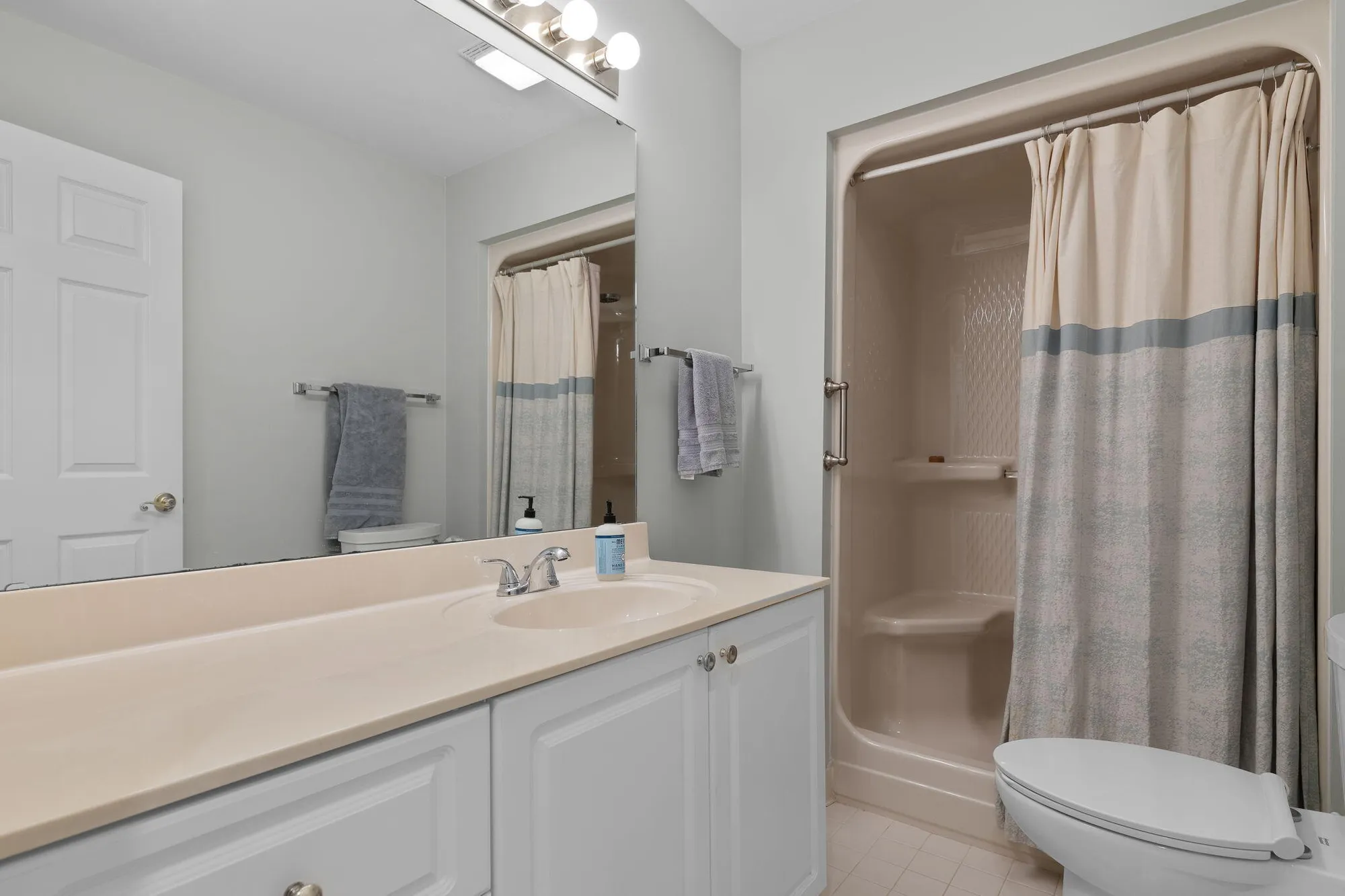 Property Slideshow image 17 of 43 | 9091 delancey cir, North Charleston, SC, 29406