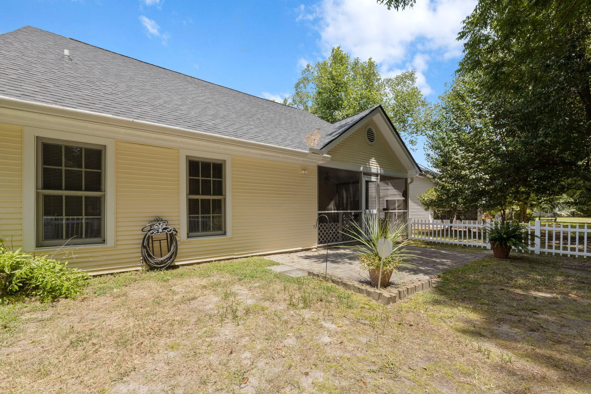 Property Slideshow image 28 of 43 | 9091 delancey cir, North Charleston, SC, 29406