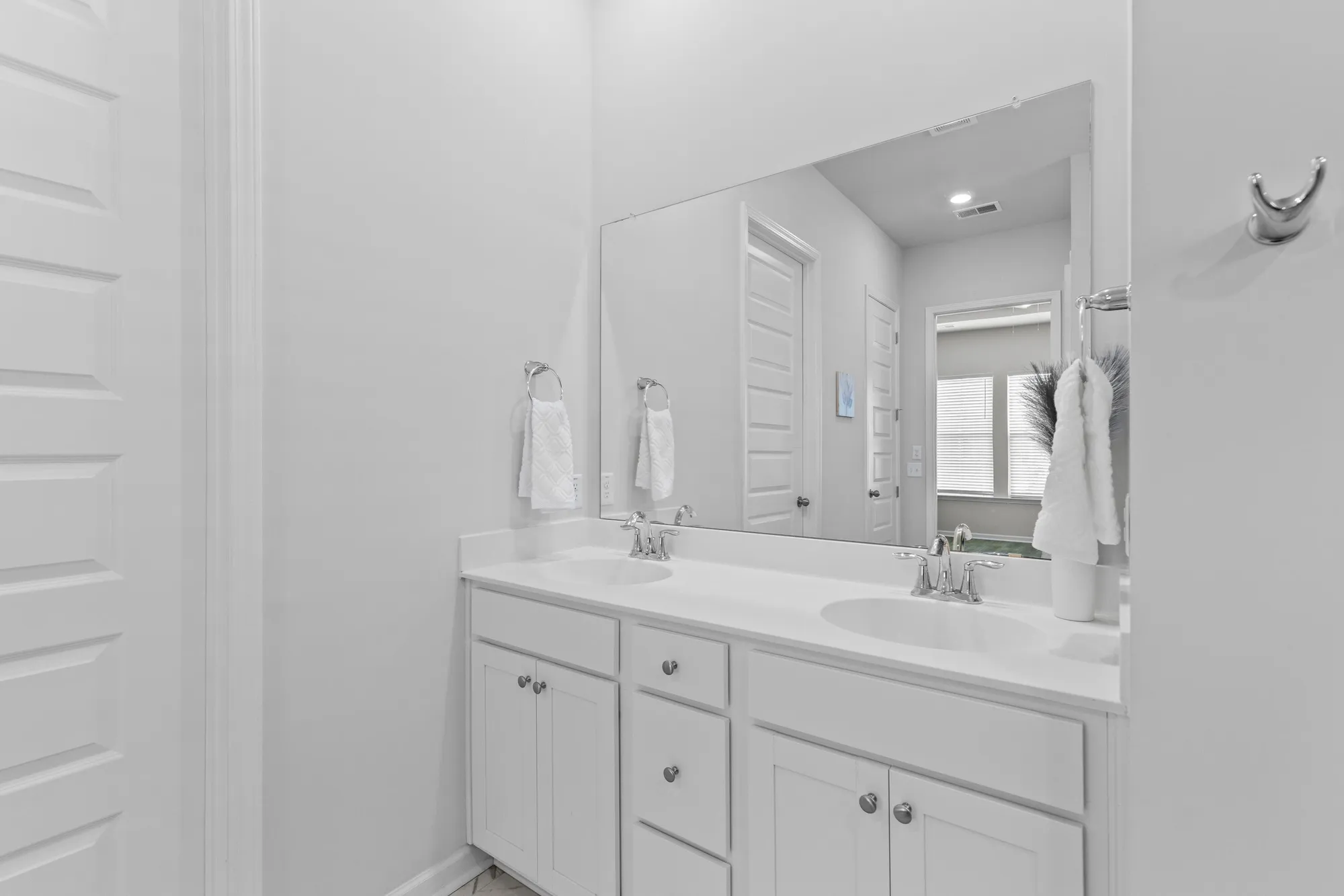 Property Slideshow image 19 of 31 | 1107 bellwether ln, Summerville, SC, 29485