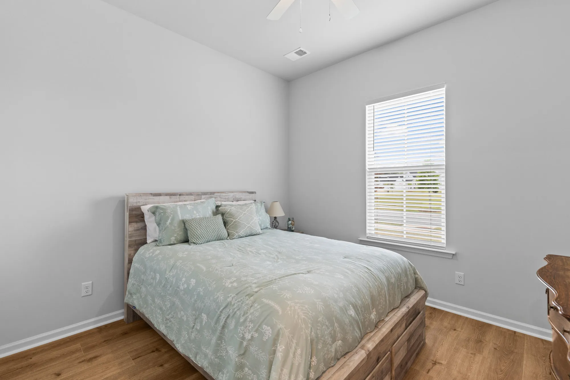 Property Slideshow image 20 of 31 | 1107 bellwether ln, Summerville, SC, 29485