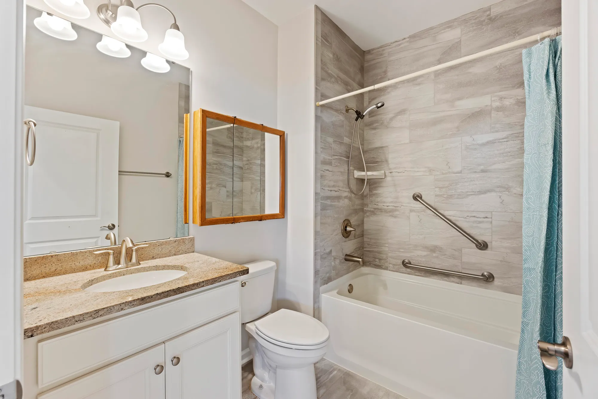 Property Slideshow image 11 of 79 | 422 switchgrass dr, Summerville, SC, 29486