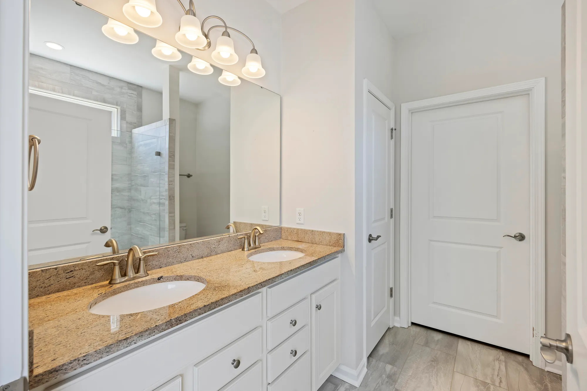 Property Slideshow image 48 of 79 | 422 switchgrass dr, Summerville, SC, 29486