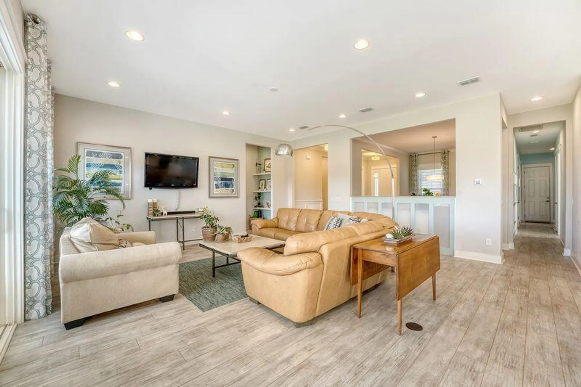 Property Slideshow image 18 of 55 | 529 four seasons blvd, Summerville, SC, 29486