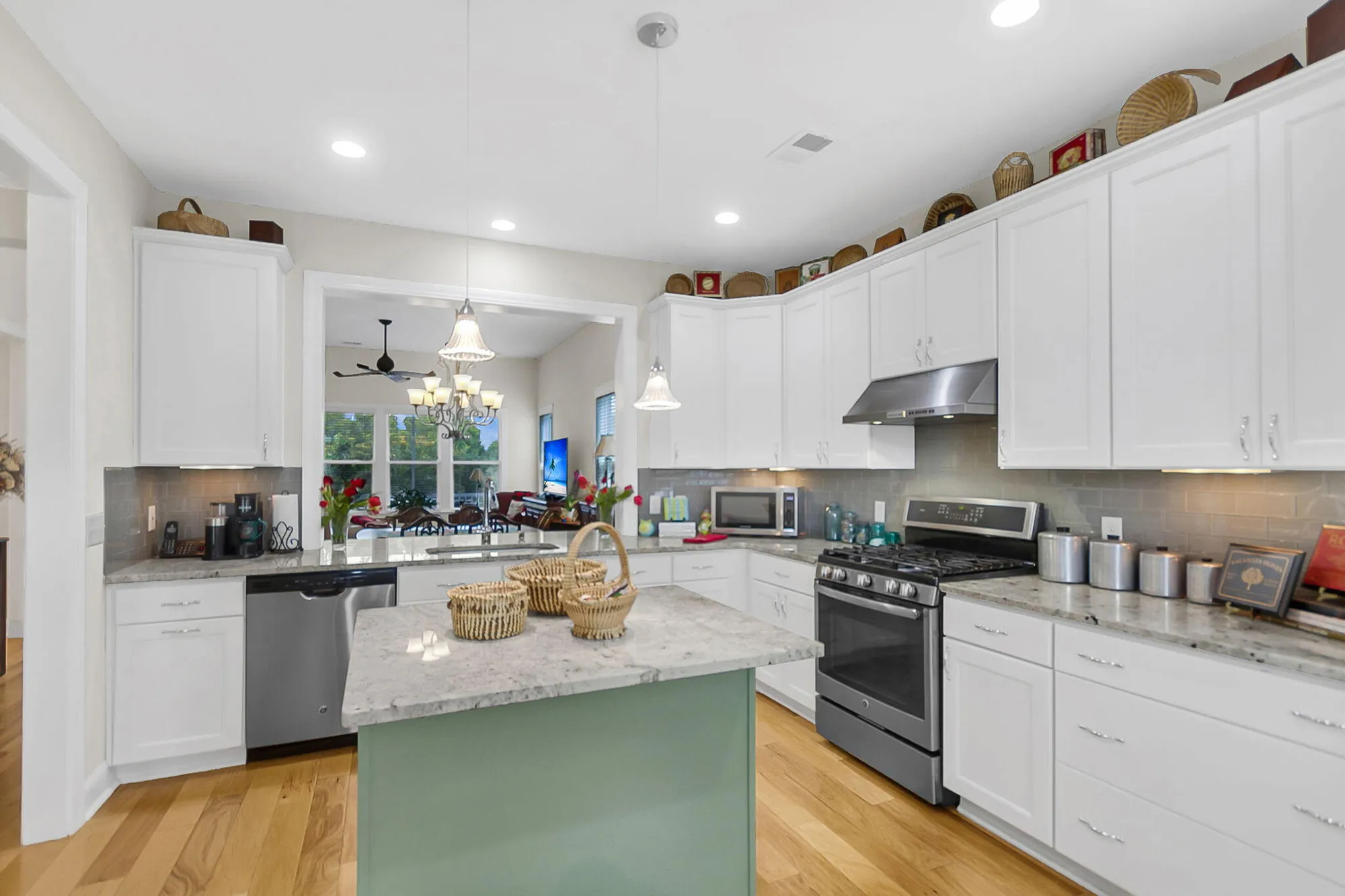 Property Slideshow image 9 of 48 | 4020 wood violet ln, Summerville, SC, 29483