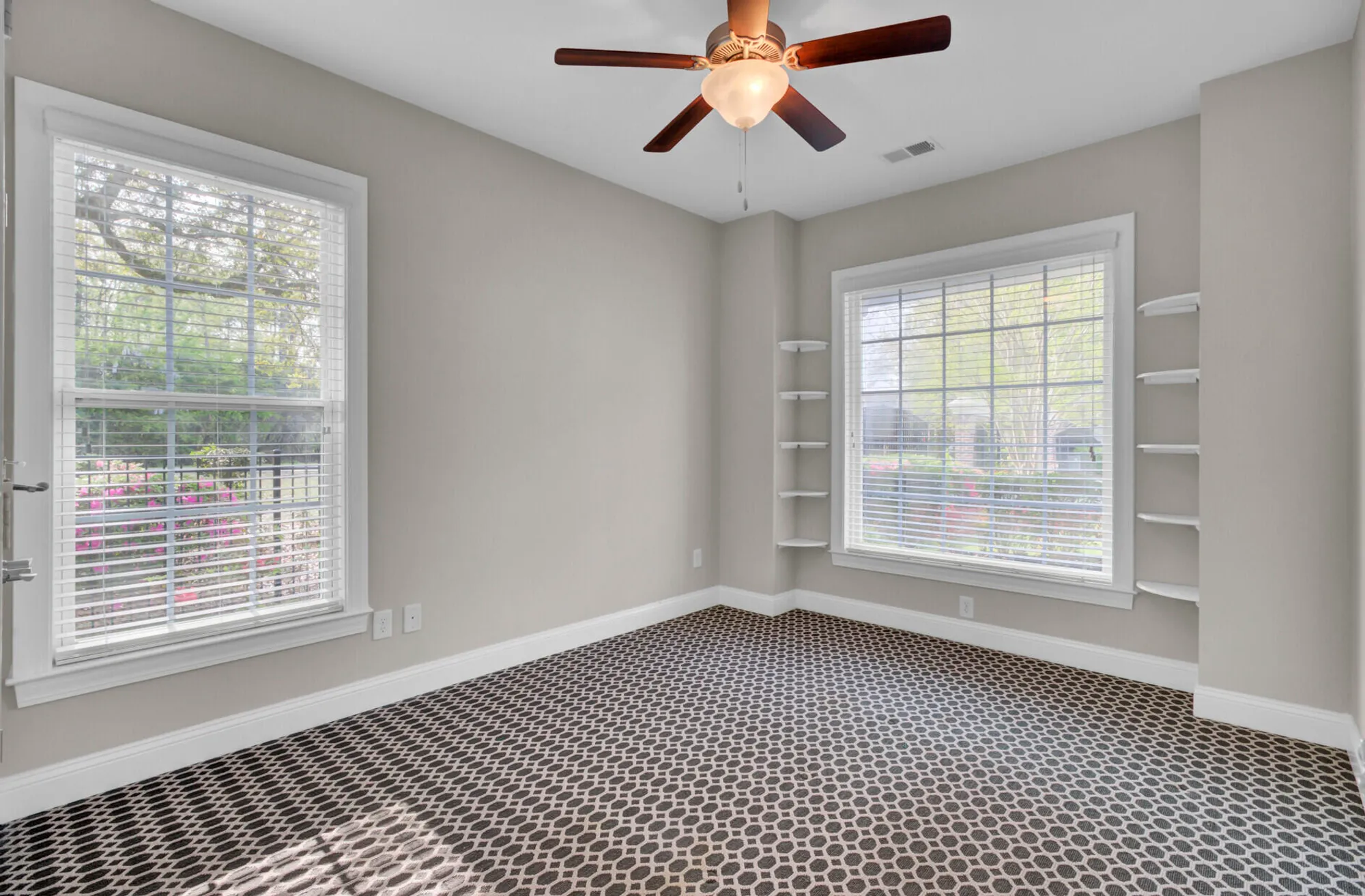 Property Slideshow image 25 of 41 | 102 brutus ln, Summerville, SC, 29485